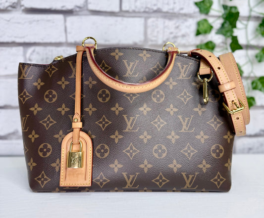 Louis Vuitton Petit Palais (Monogram) - Great