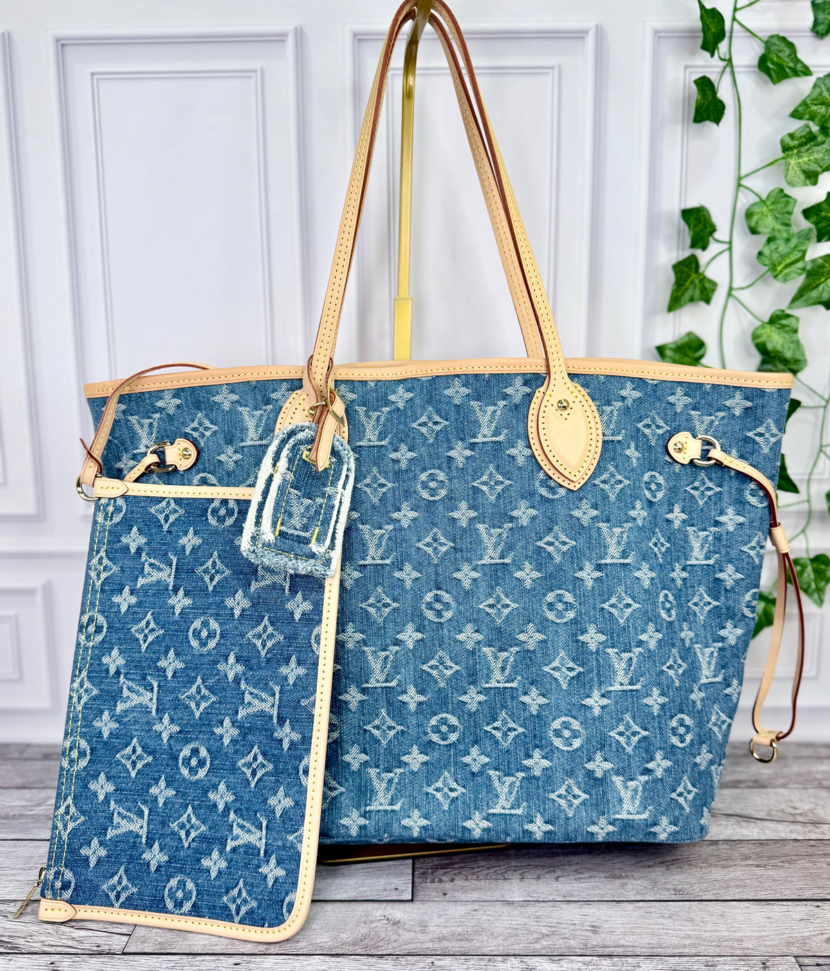 Louis Vuitton Denim Remix Neverfull MM - Excellent +