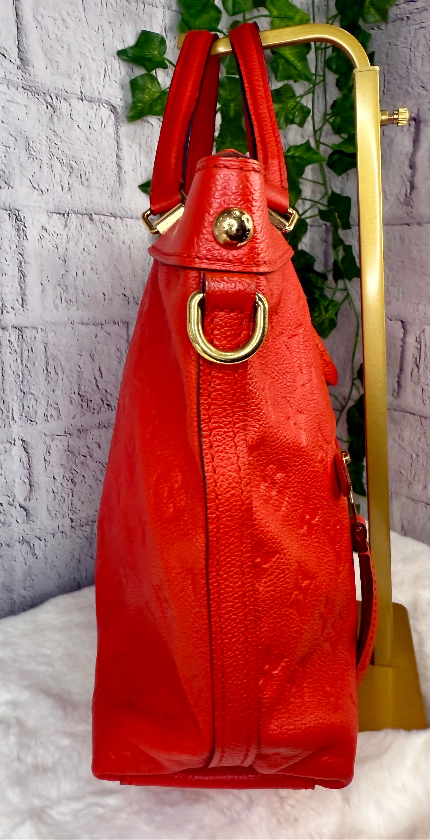 Louis Vuitton Empreinte Leather Bastille (Cerise)