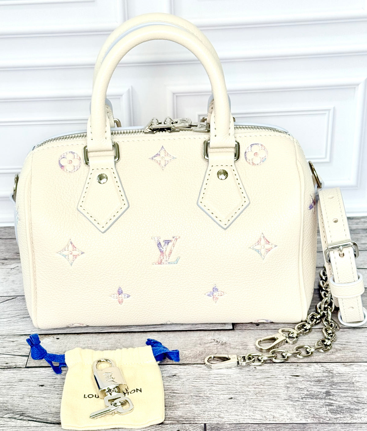 Louis Vuitton Leather Speedy 20 Bandouliere (Link Quartz) - Like New/Unused