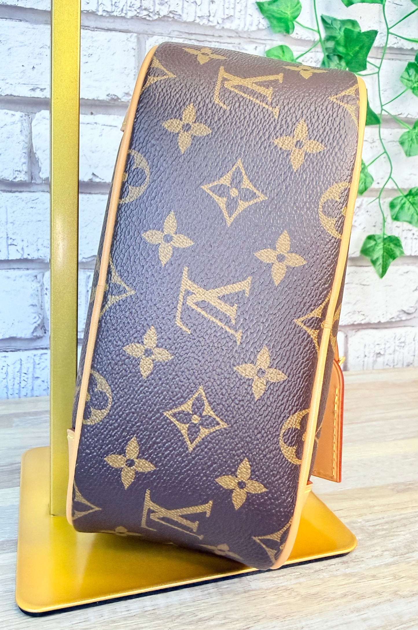 Pre-Owned Louis Vuitton Monogram Deauville Mini