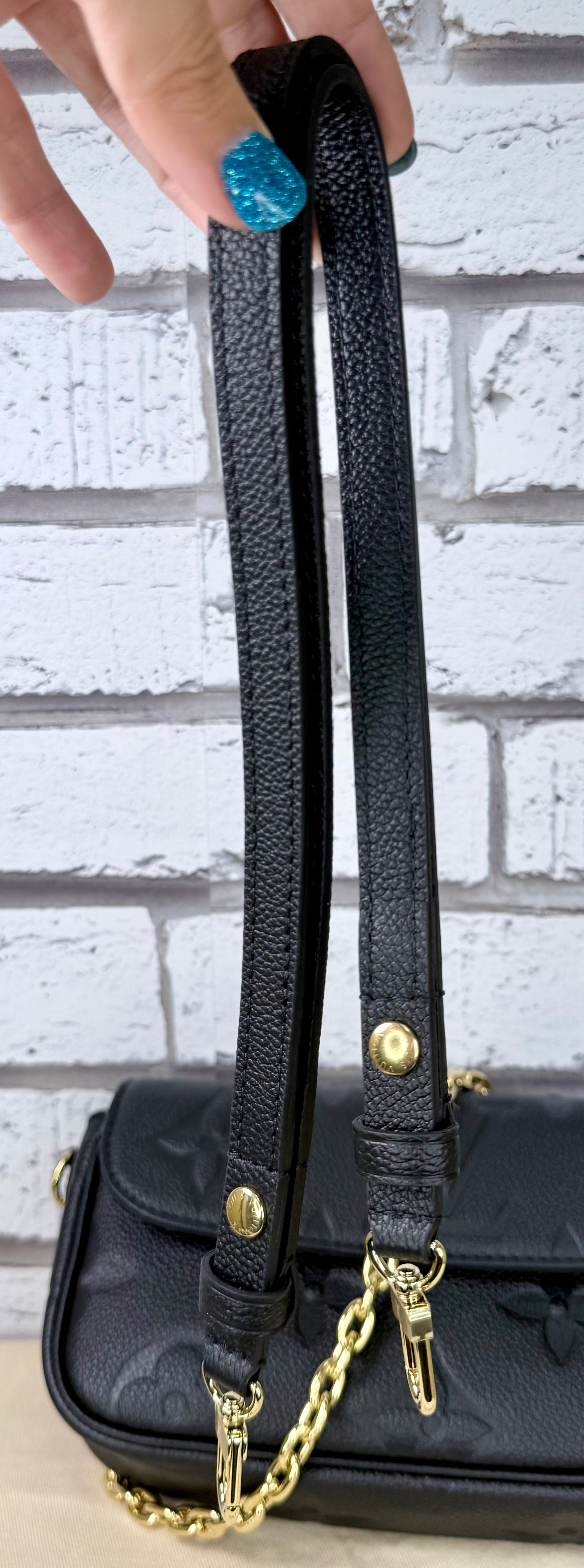 Louis Vuitton Empreinte Leather Chain Ivy (Black) - New