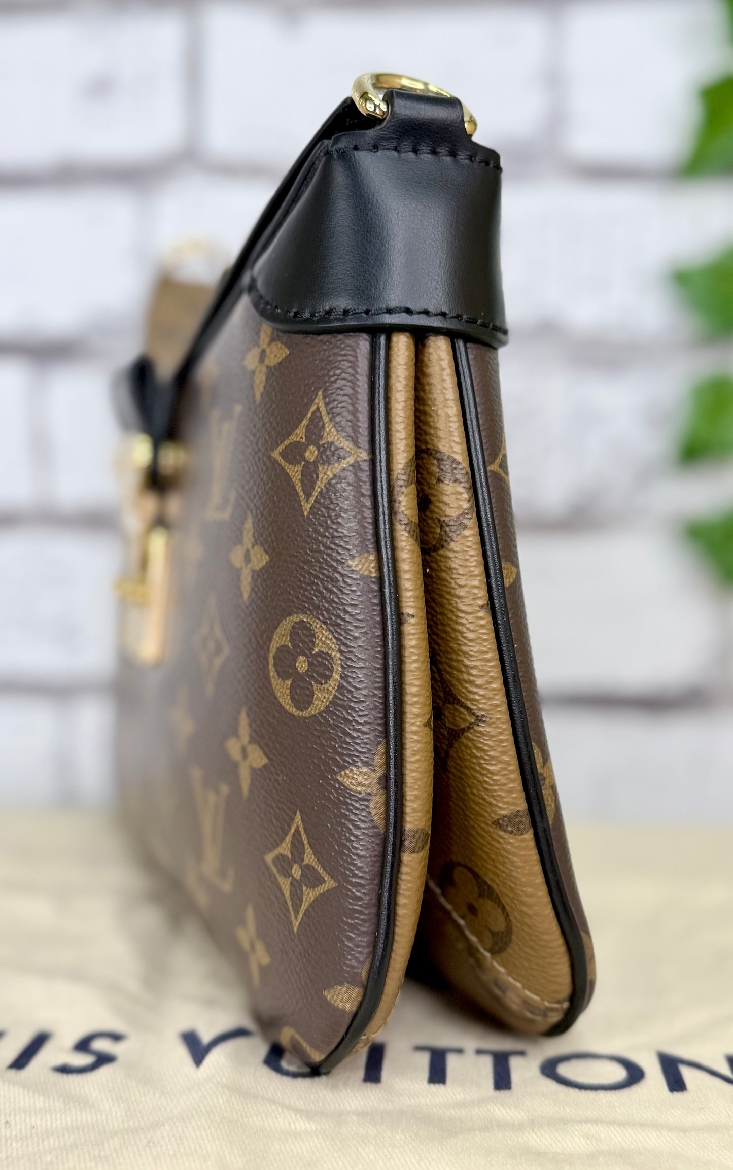 Louis Vuitton Twinny (Monogram/Reverse Monogram) - Pristine