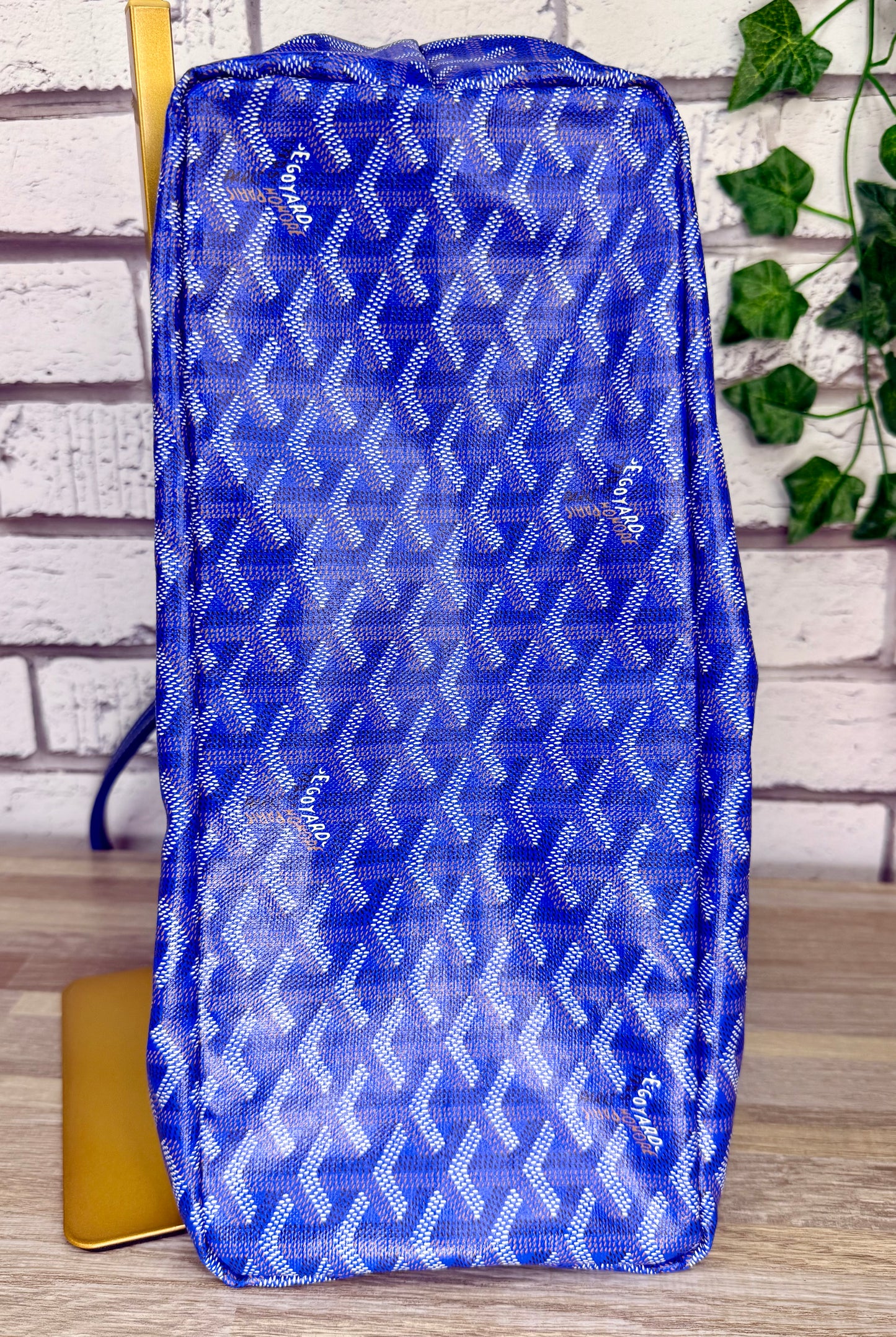 Preowned GOYARD St Louis PM Tote w/ Pouch - Sky Blue