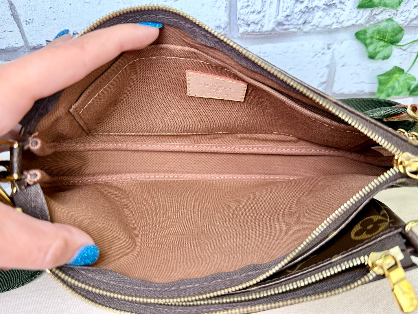 Louis Vuitton Multi Pochette Accessoires (Khaki) - Great/Excellent