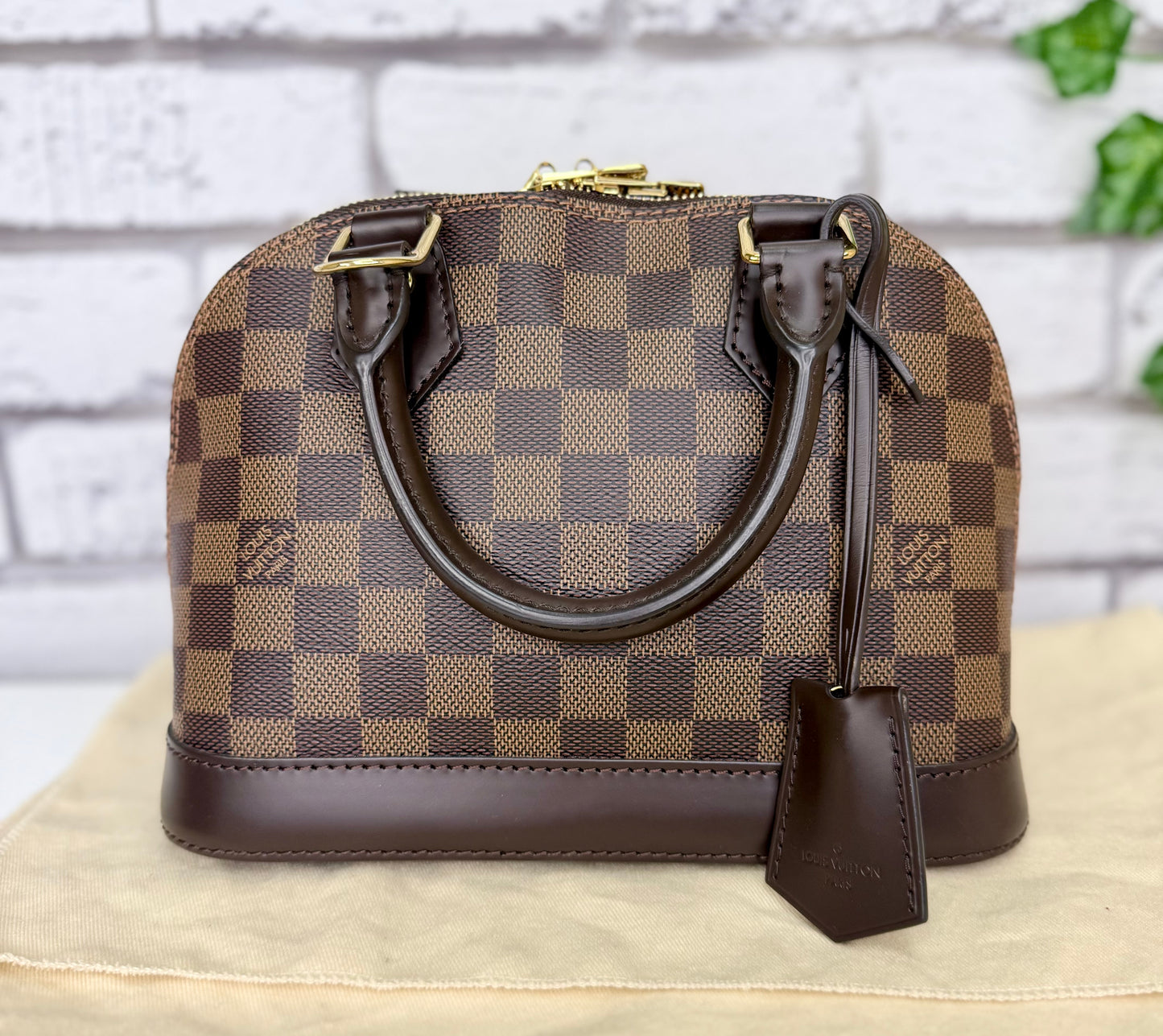 Louis Vuitton Damier Ebene Alma BB - Excellent