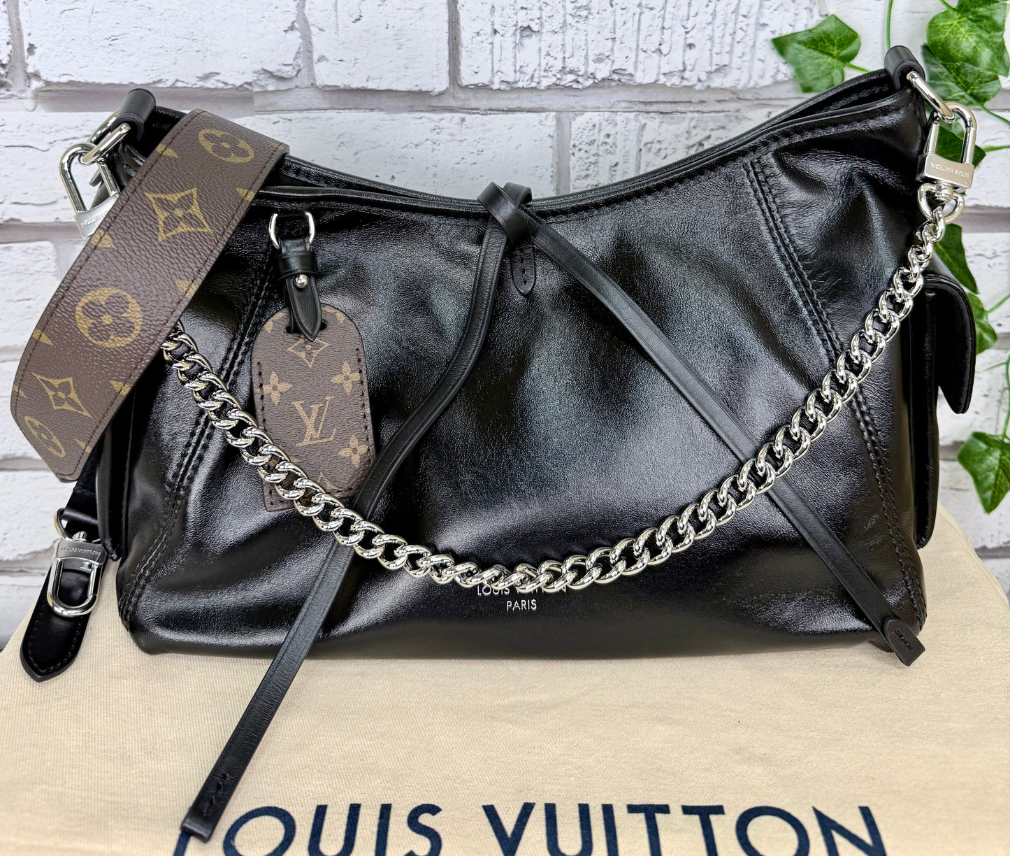 Louis Vuitton Carryall Cargo Vibe PM (Black) - Pristine