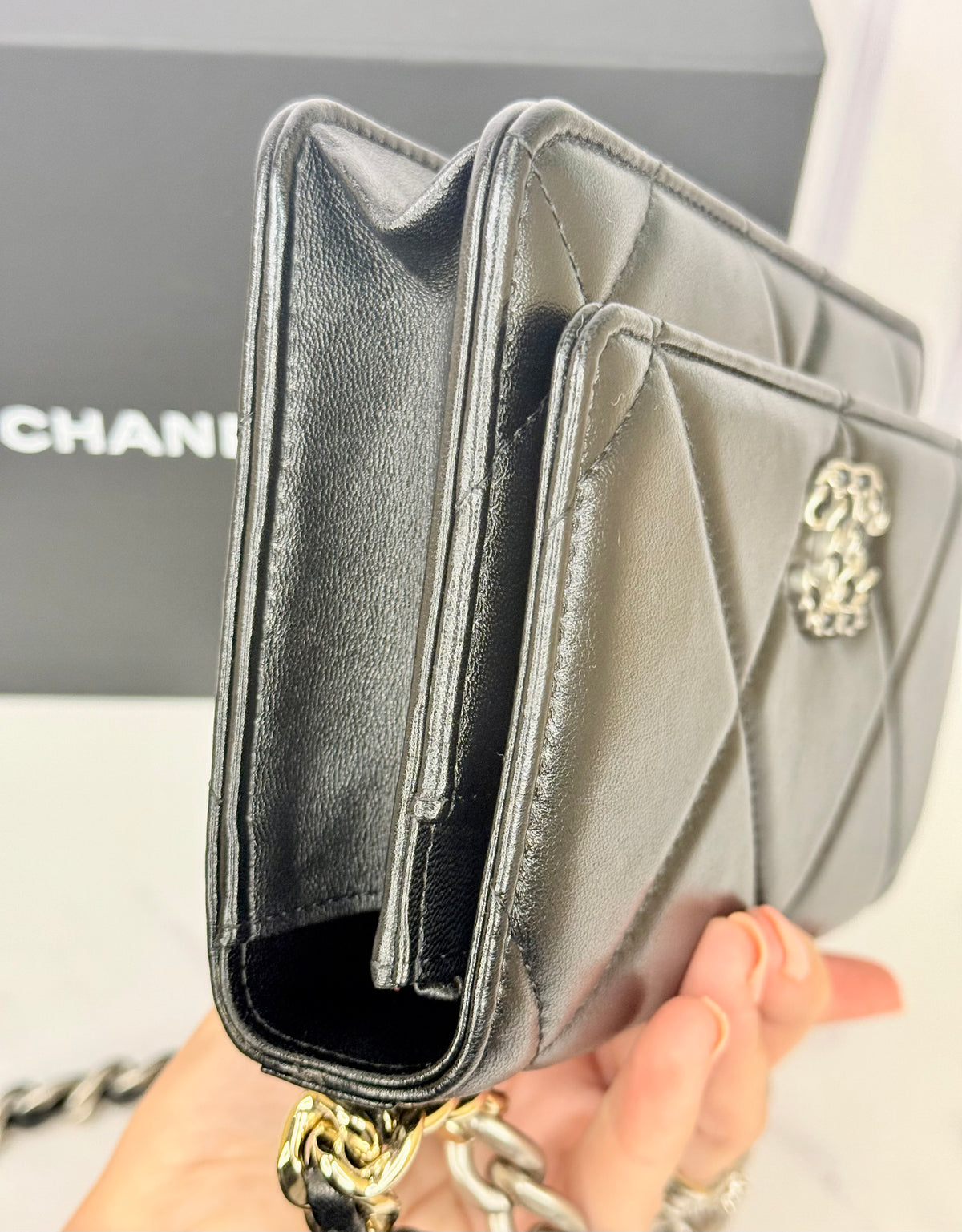 Chanel 19 Lambskin WOC (Black) - Excellent