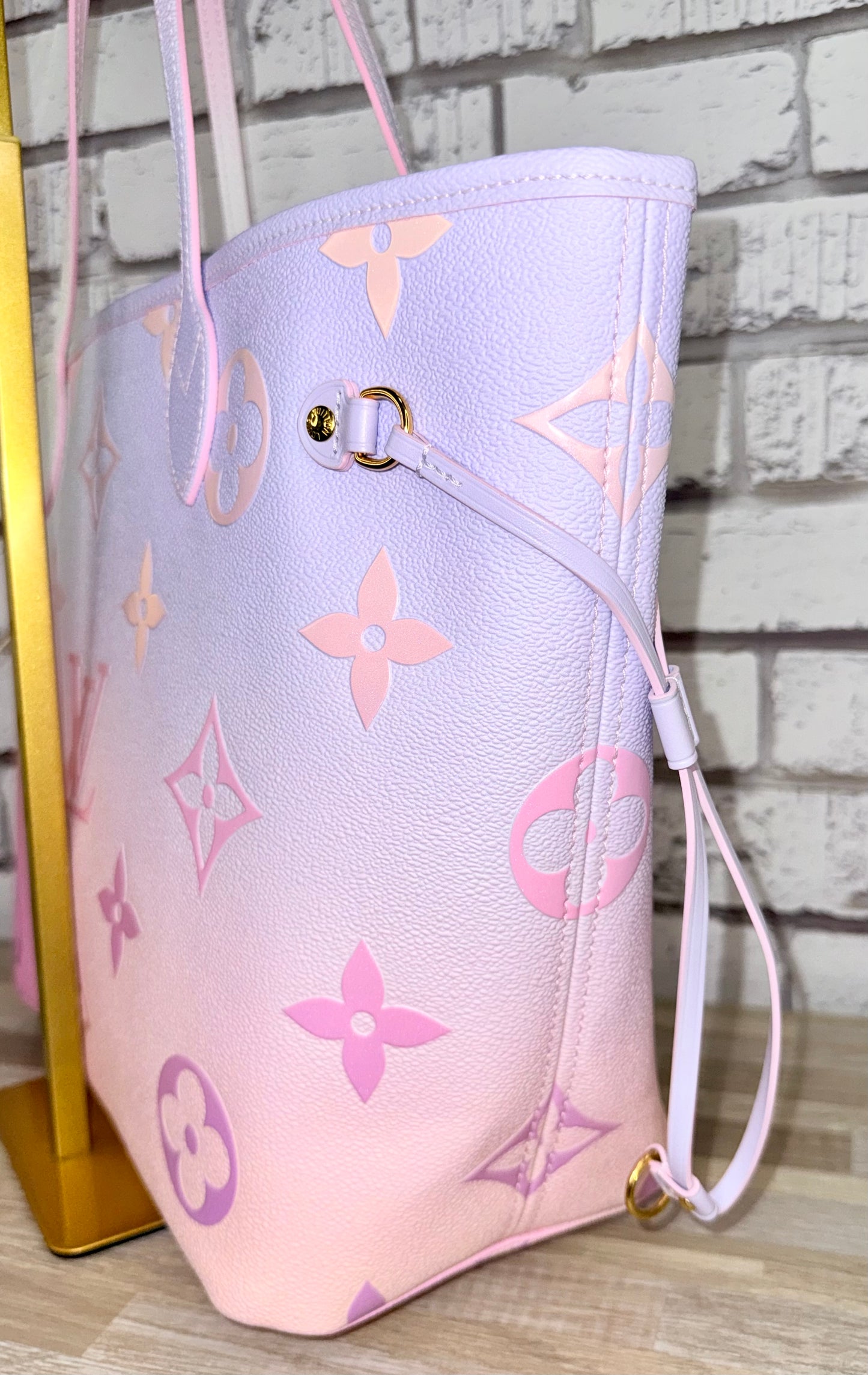 Louis Vuitton “Spring In The City” Neverfull MM (Sunrise Pastel)