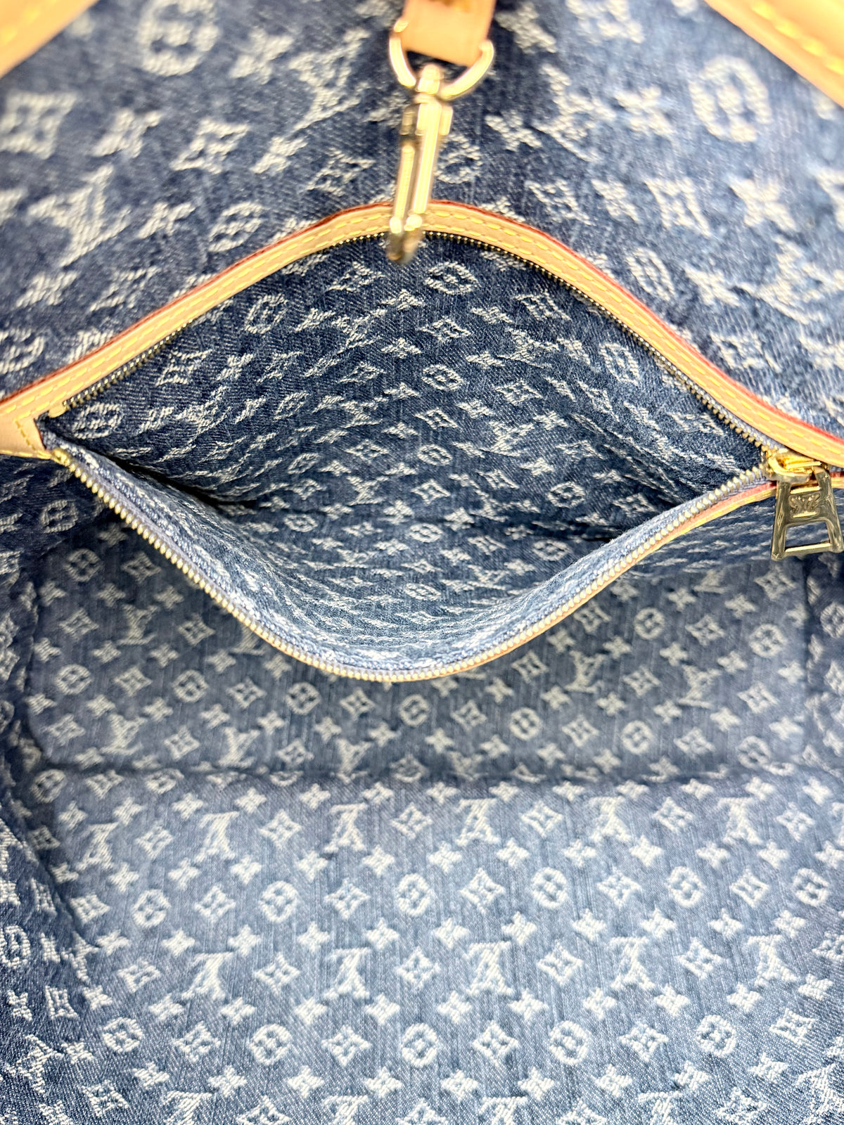 Louis Vuitton Denim Remix Neverfull MM - Excellent +