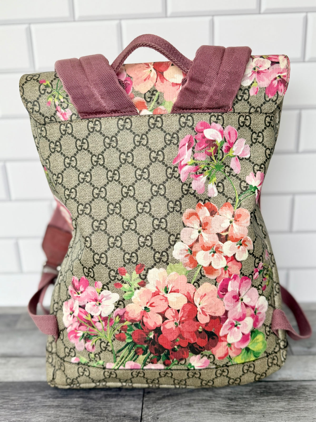 Gucci Supreme GG Blooms Buckle Backpack (Pink) - Great +