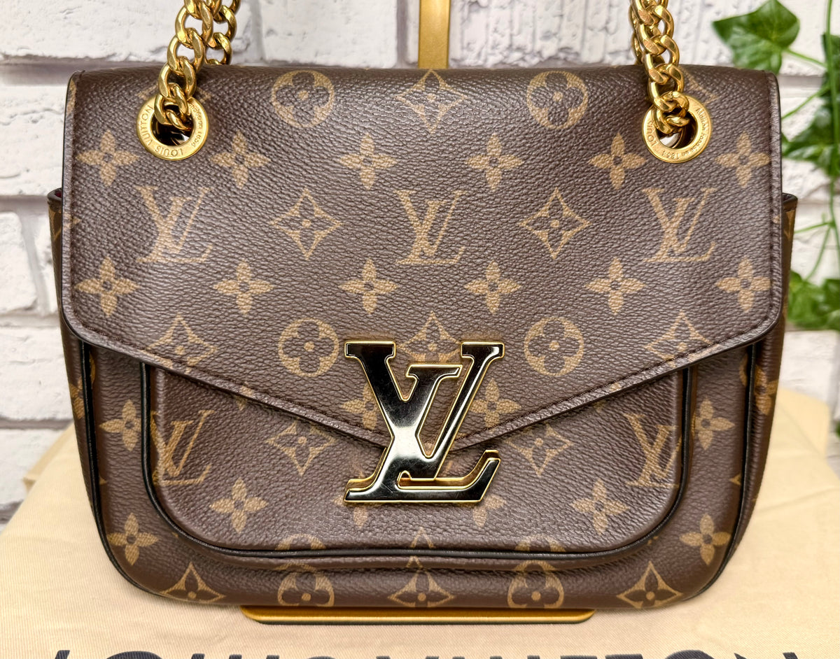 Louis Vuitton Passy (Monogram) - Excellent
