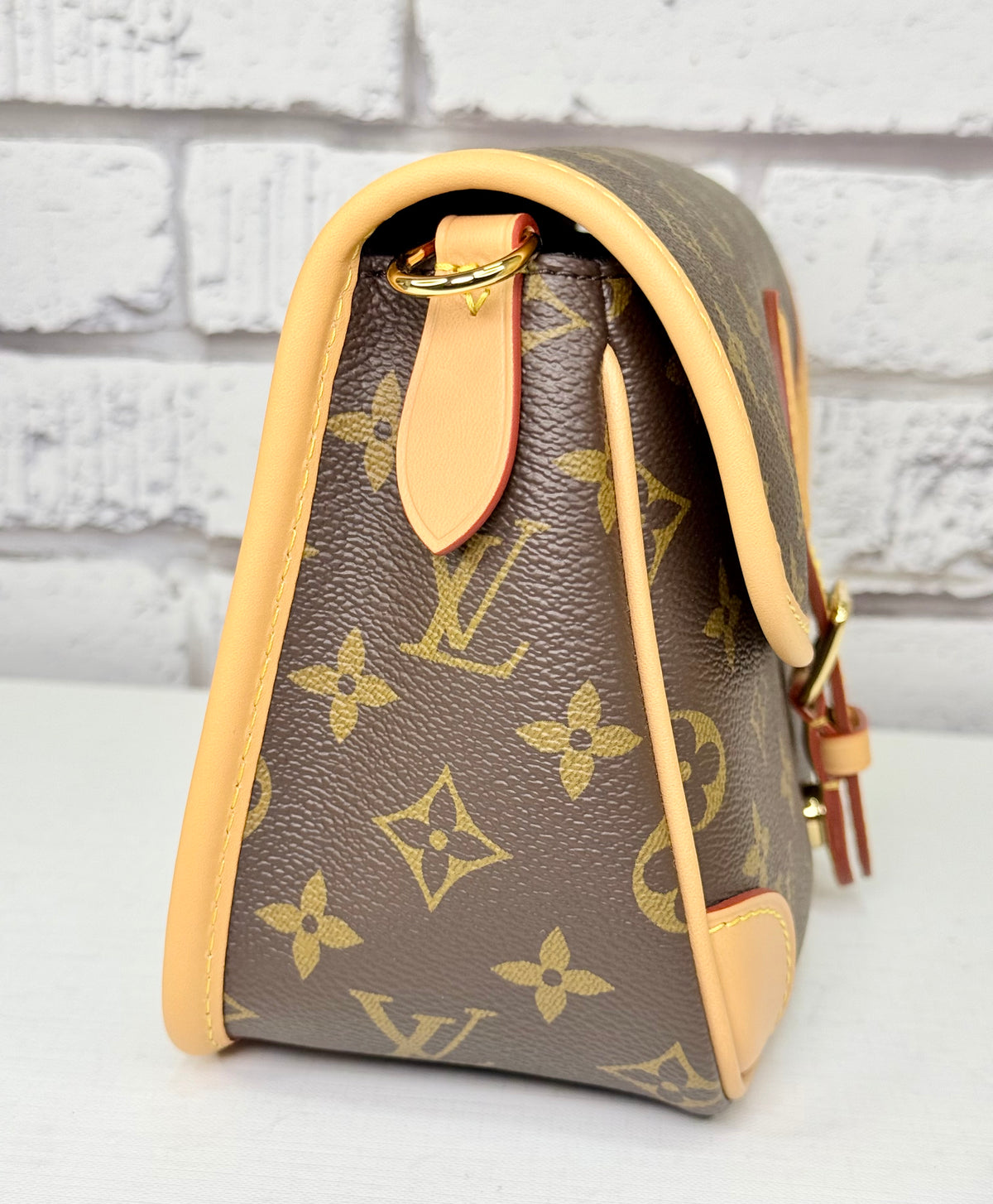 Louis Vuitton Diane (Monogram) - Like New