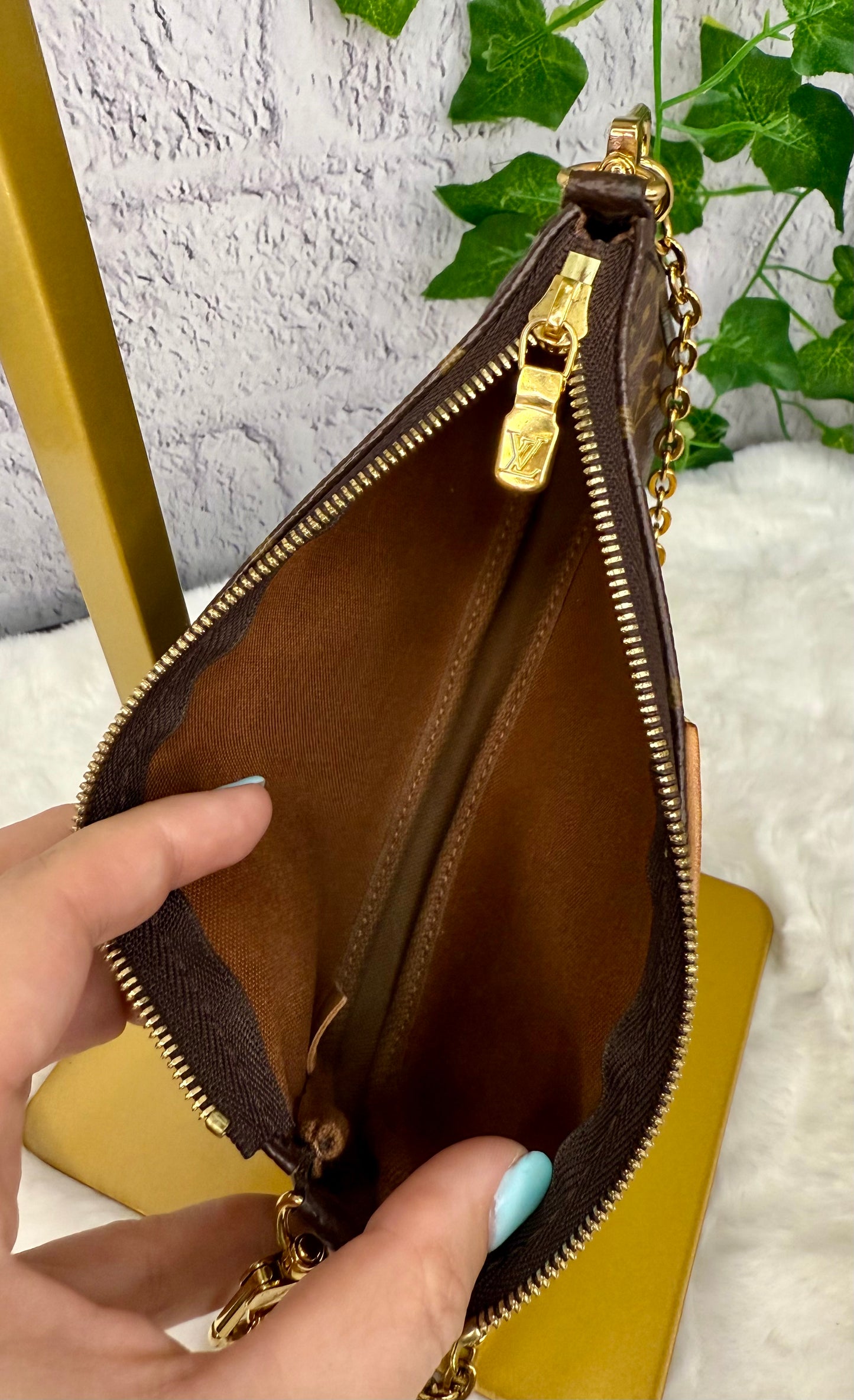 Louis Vuitton Monogram Multi Pochette (Pink)