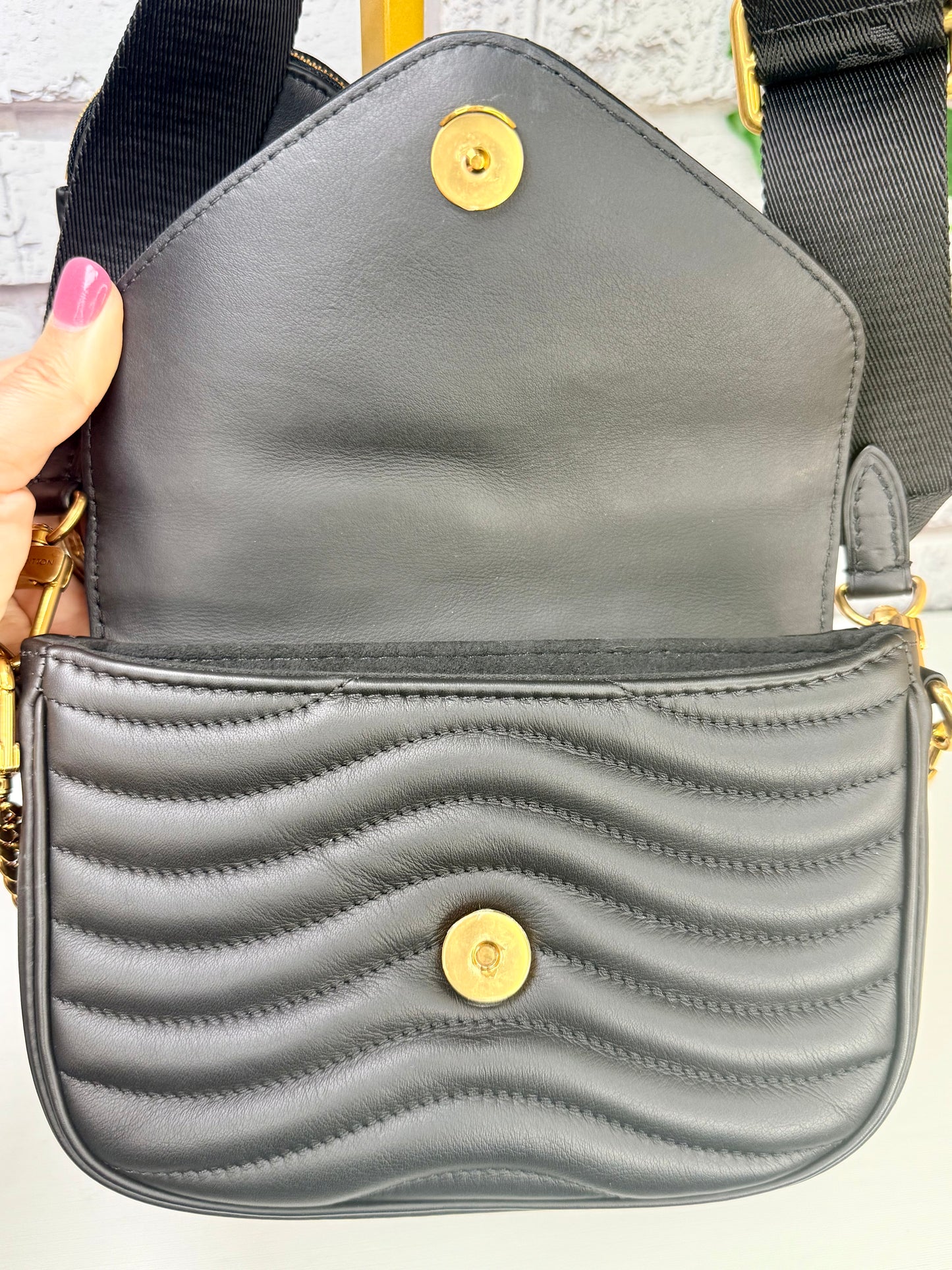 Louis Vuitton New Wave Multi Pochette (Black) - Excellent
