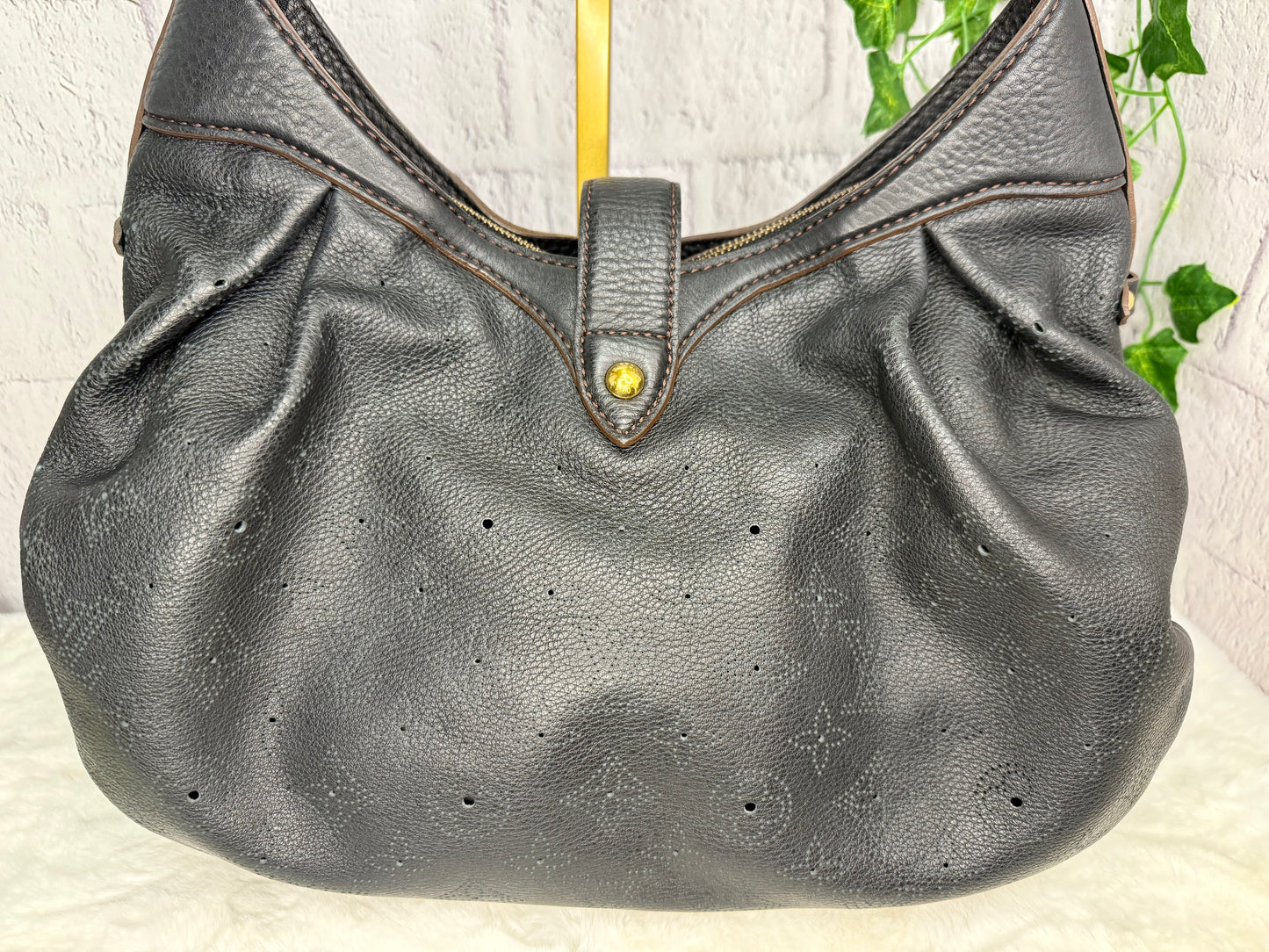 Louis Vuitton Black Mahina Leather XS Hobo