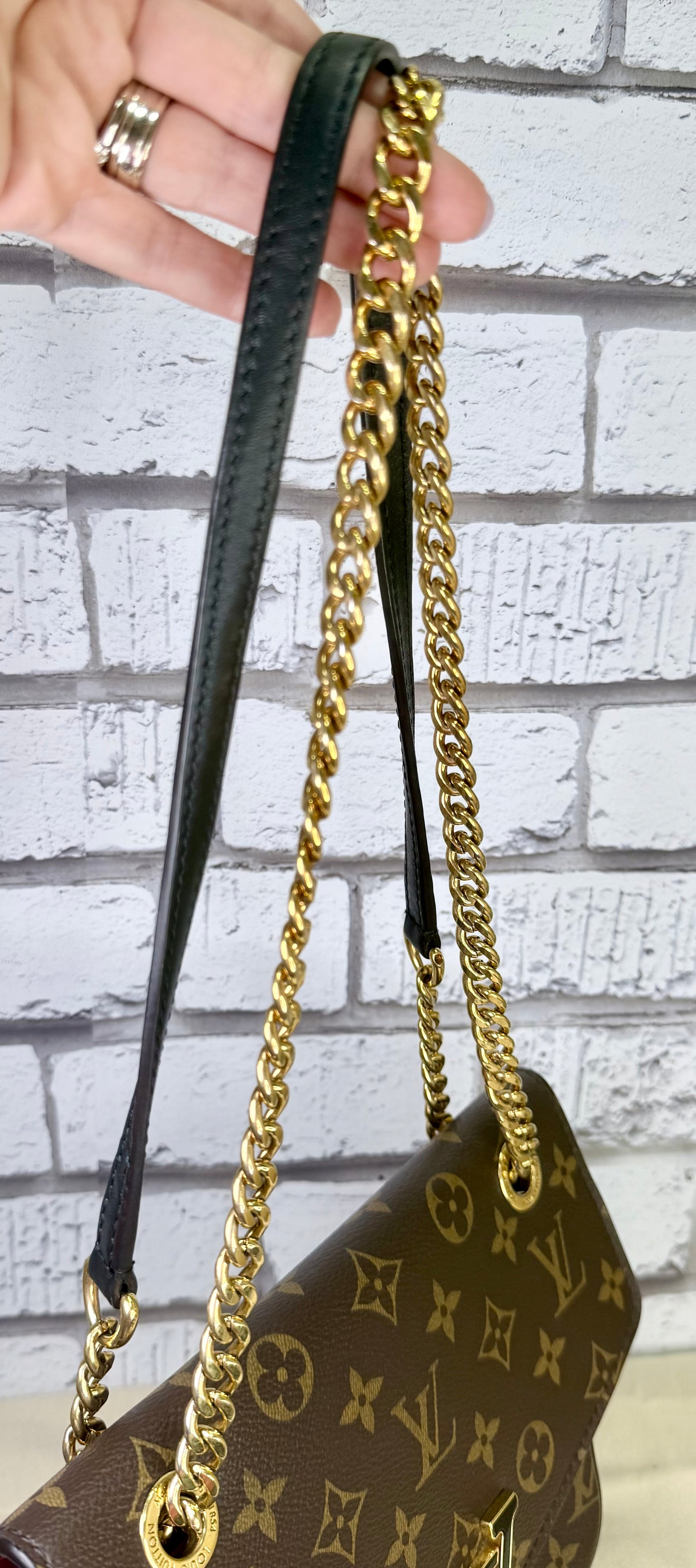 Louis Vuitton Passy (Monogram) - Excellent