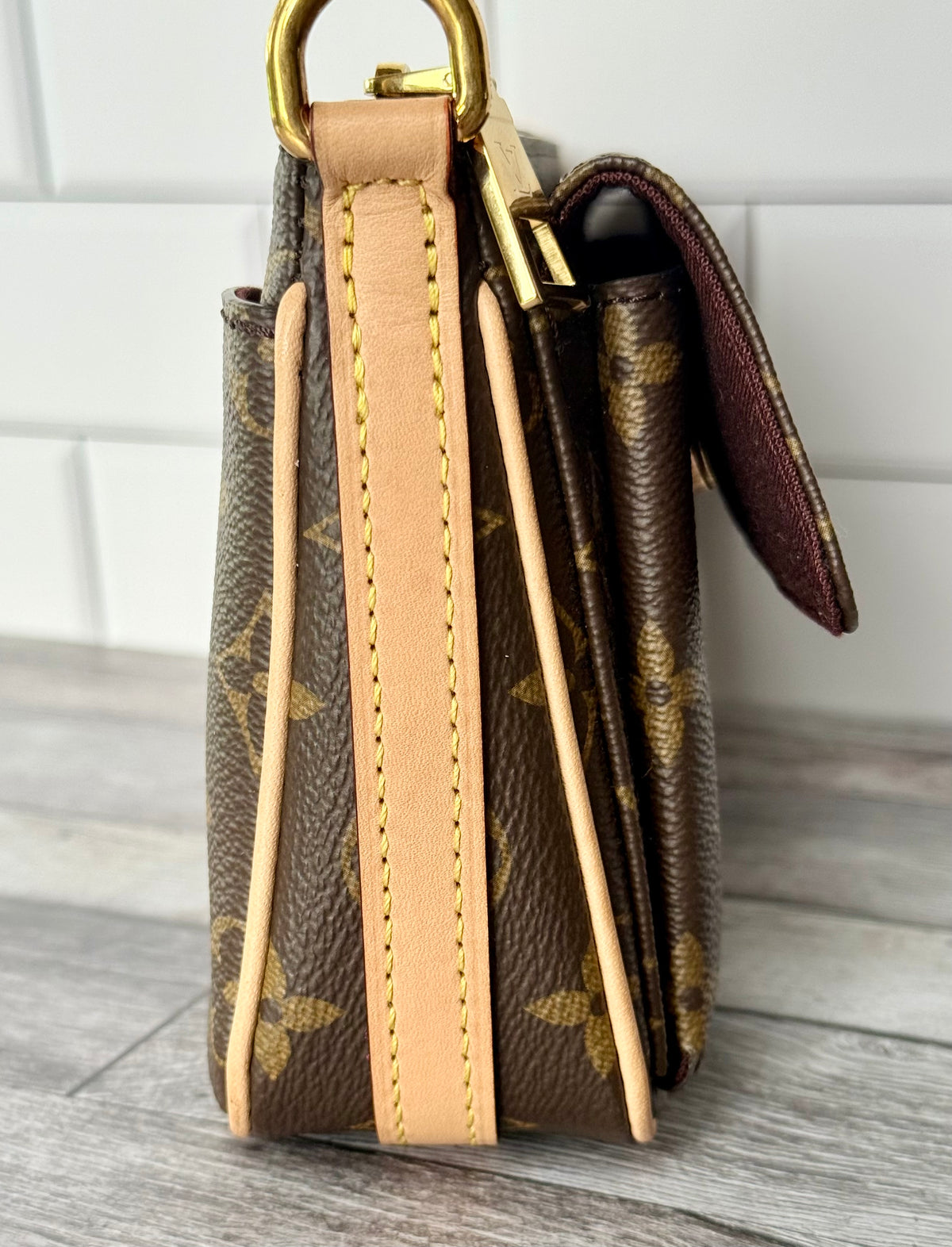Louis Vuitton Vivacité (Monogram) - Excellent