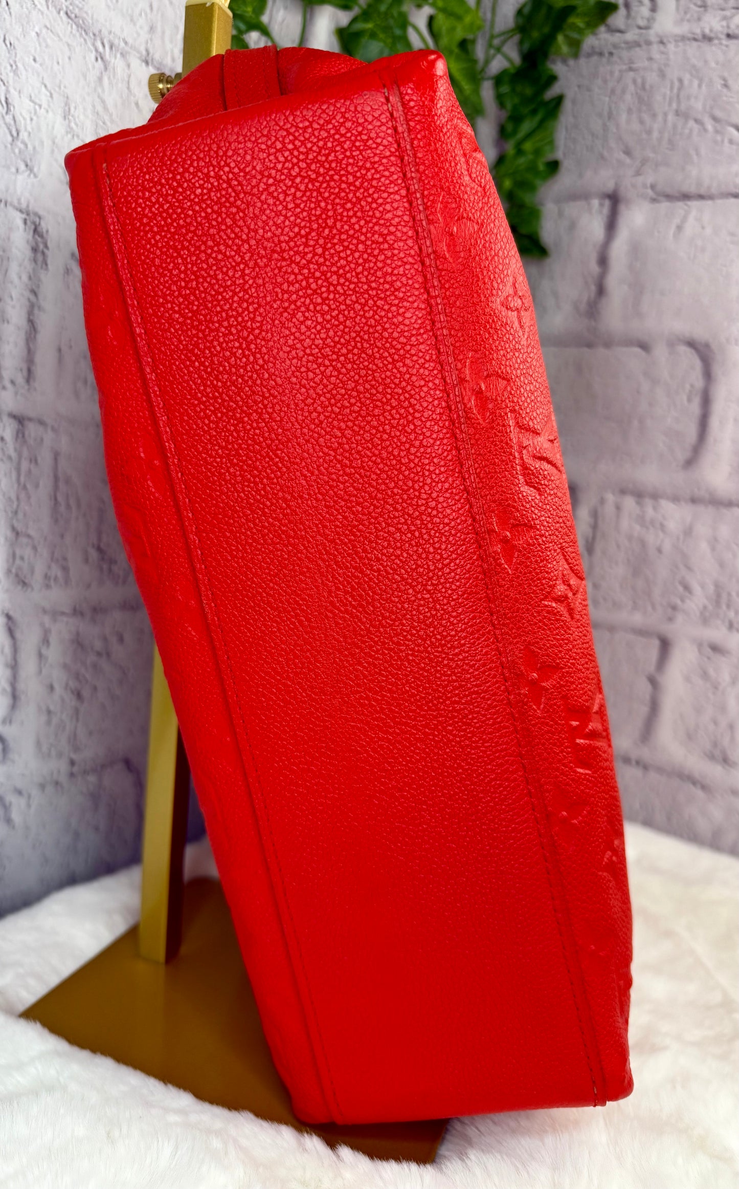 Louis Vuitton Empreinte Leather Bastille (Cerise)