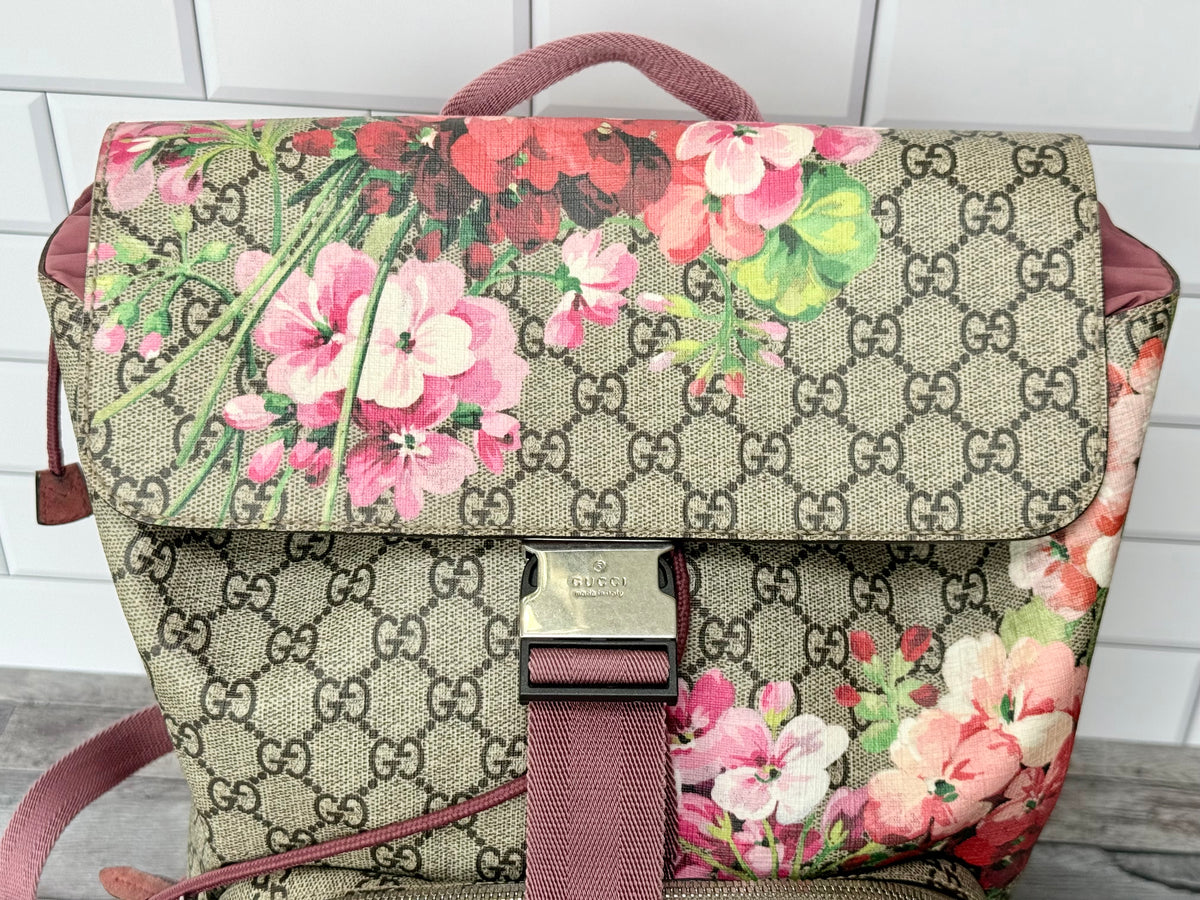 Gucci Supreme GG Blooms Buckle Backpack (Pink) - Great +