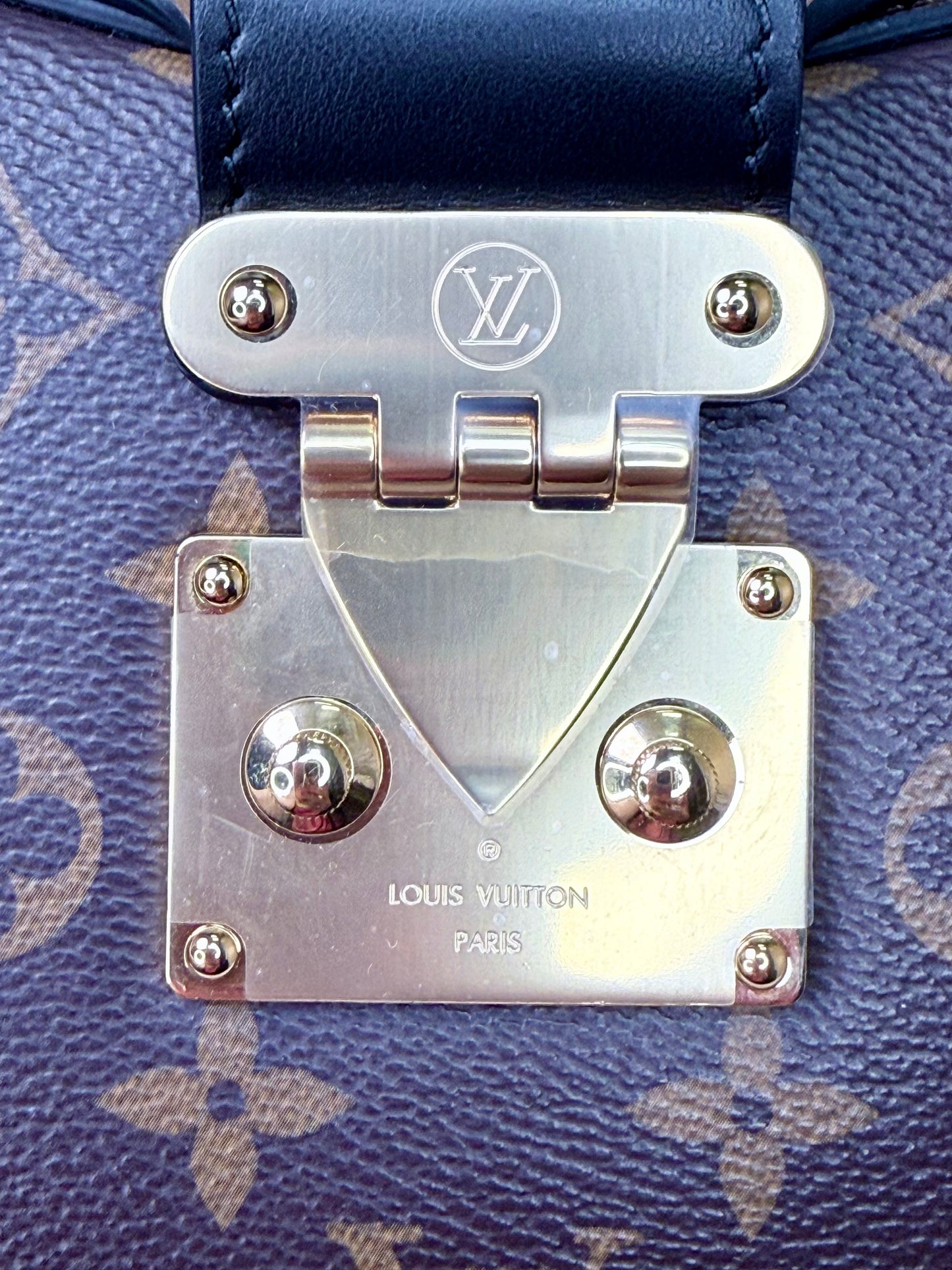 Louis Vuitton Twinny (Monogram/Reverse Monogram) - Pristine