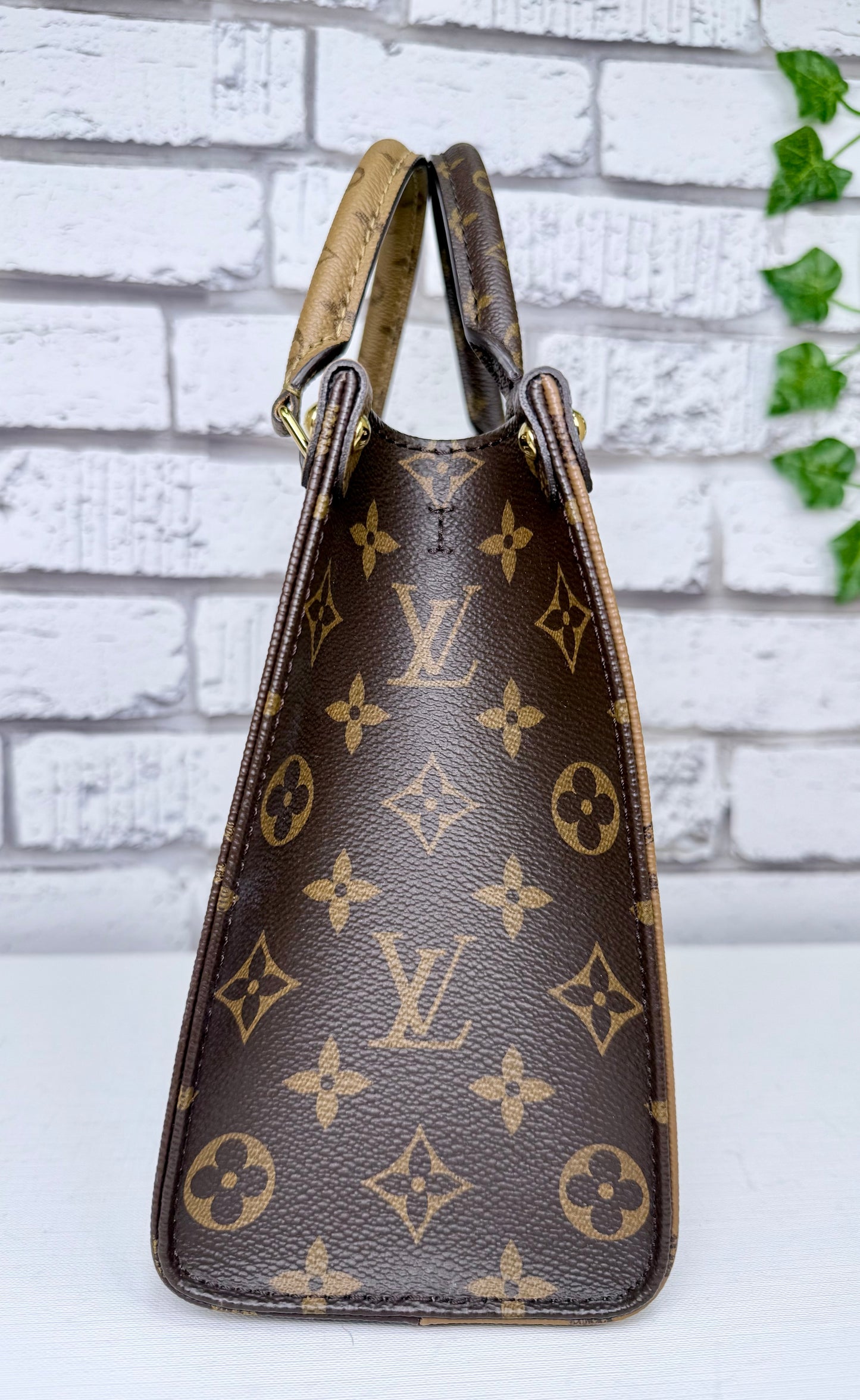 Louis Vuitton On The Go PM (Reverse Monogram) - Like New