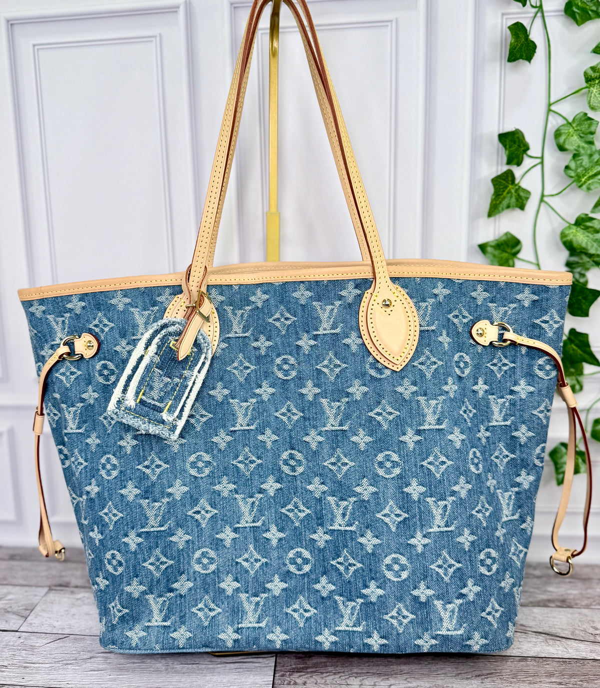 Louis Vuitton Denim Remix Neverfull MM - Excellent +