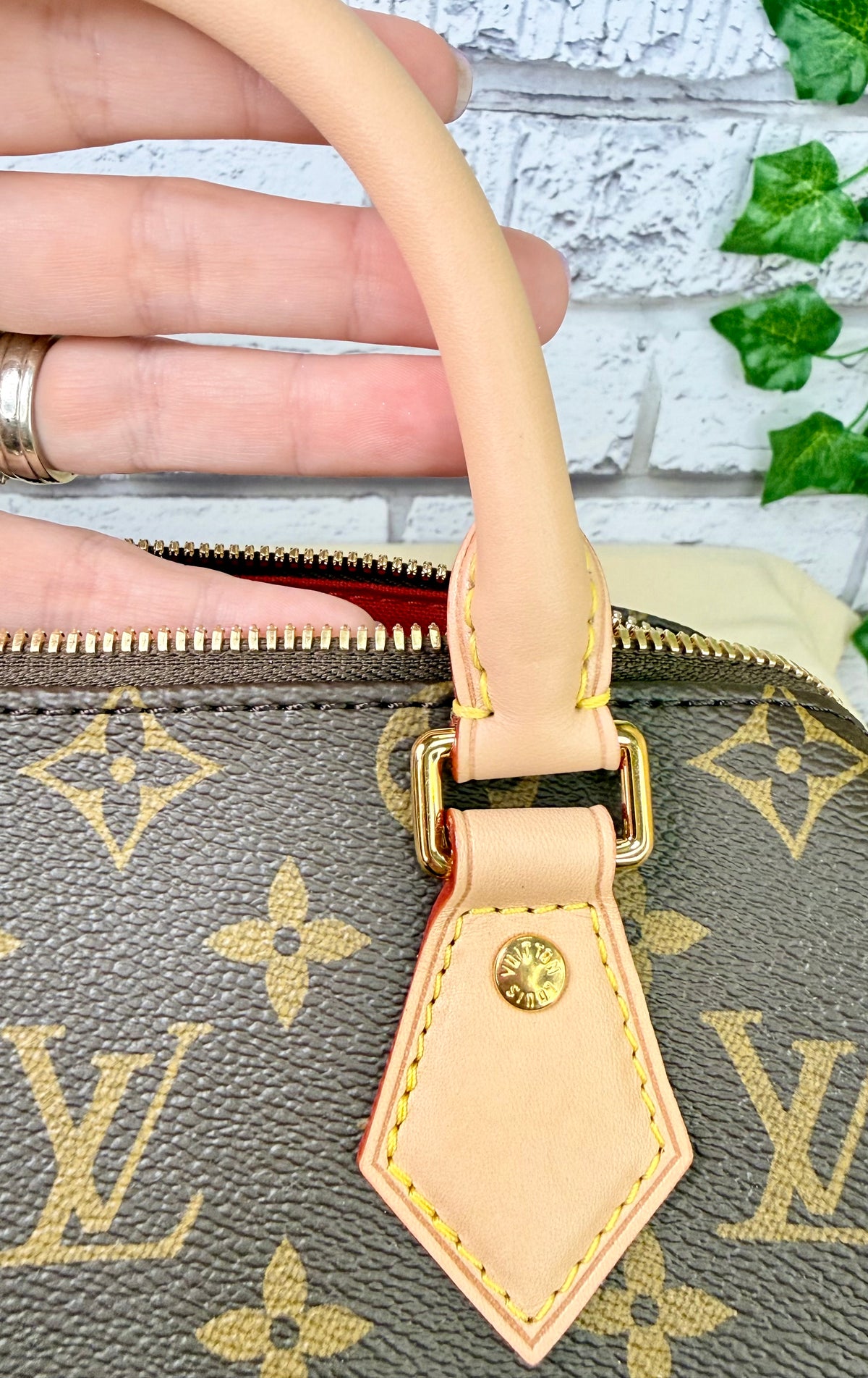 Louis Vuitton Speedy 20 Bandouliere (Monogram) - Like New/Unused