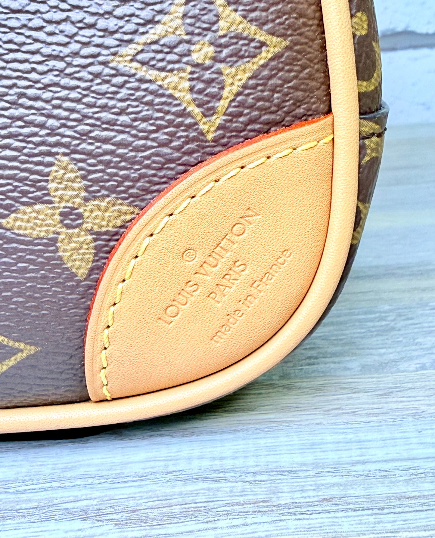 Pre-Owned Louis Vuitton Monogram Deauville Mini