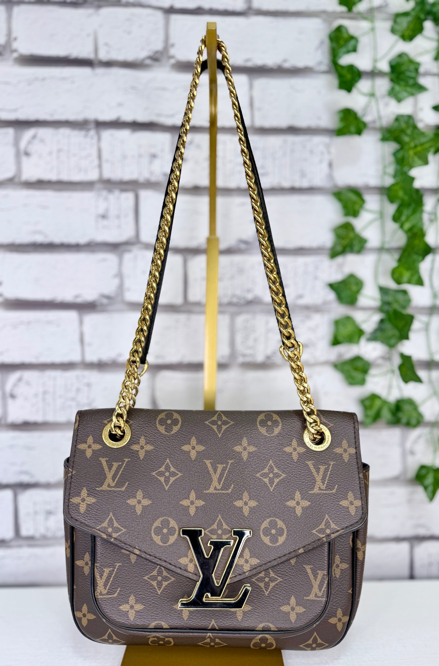 Louis Vuitton Passy (Monogram) - Excellent (Arriving Soon)