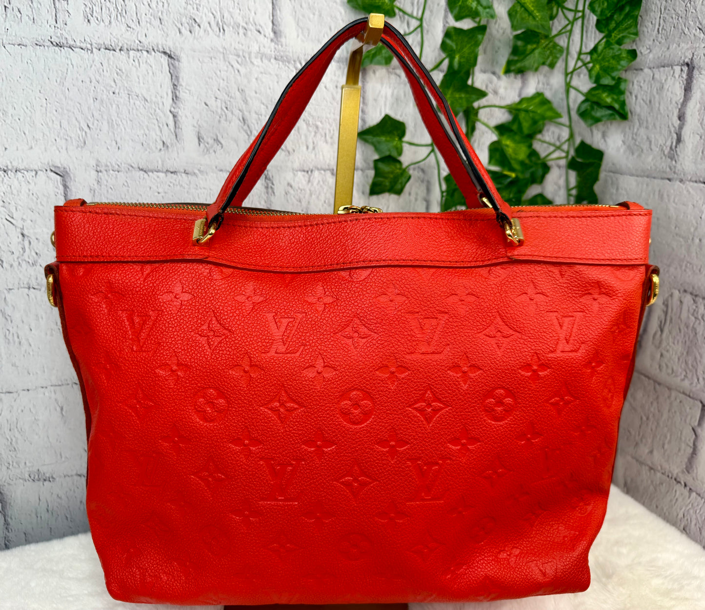 Louis Vuitton Empreinte Leather Bastille (Cerise)