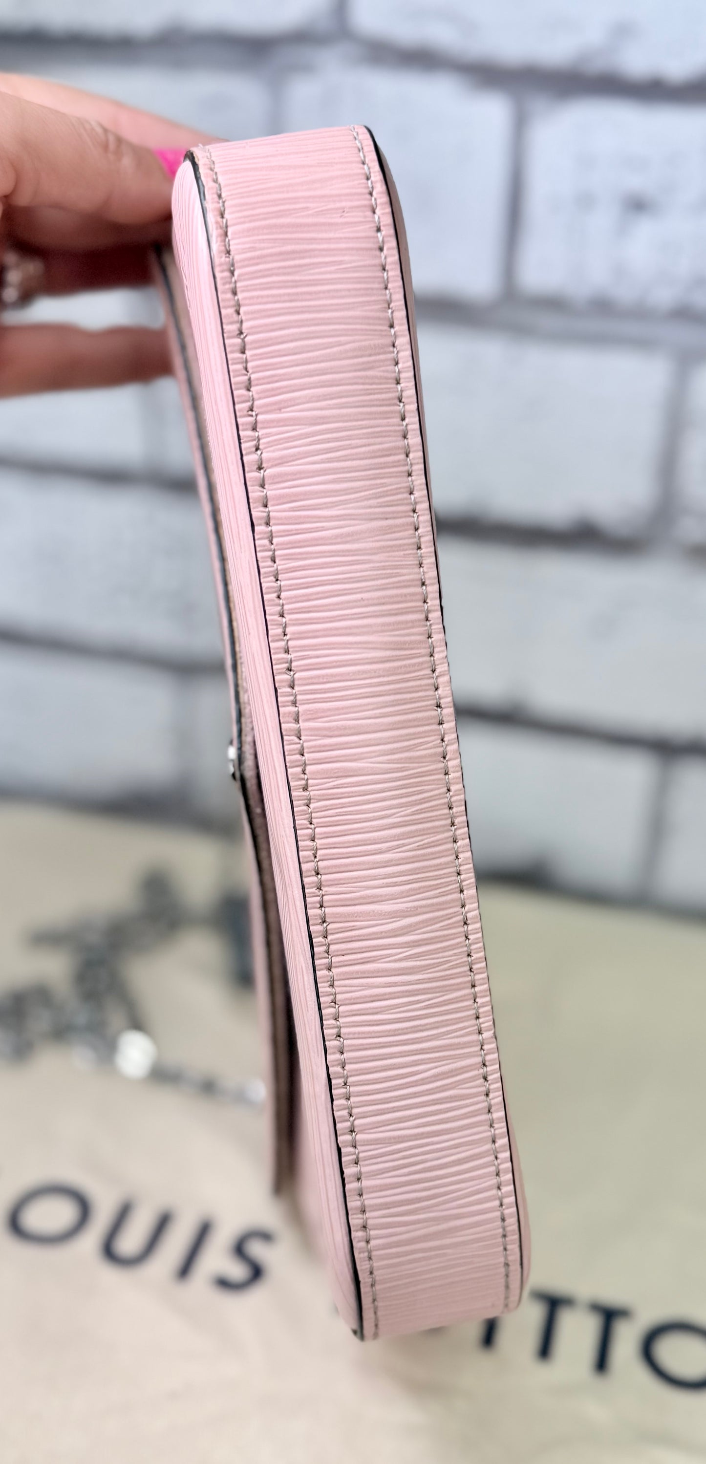 Louis Vuitton Epi Leather Felicie w/ Inserts (Light Pink) - Very Good
