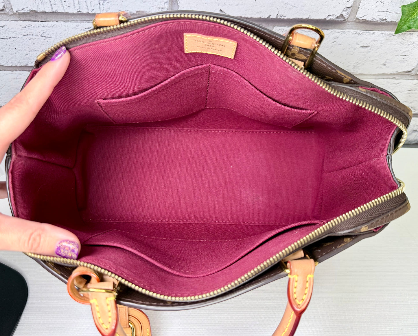 Louis Vuitton Petit Palais (Monogram) - Great