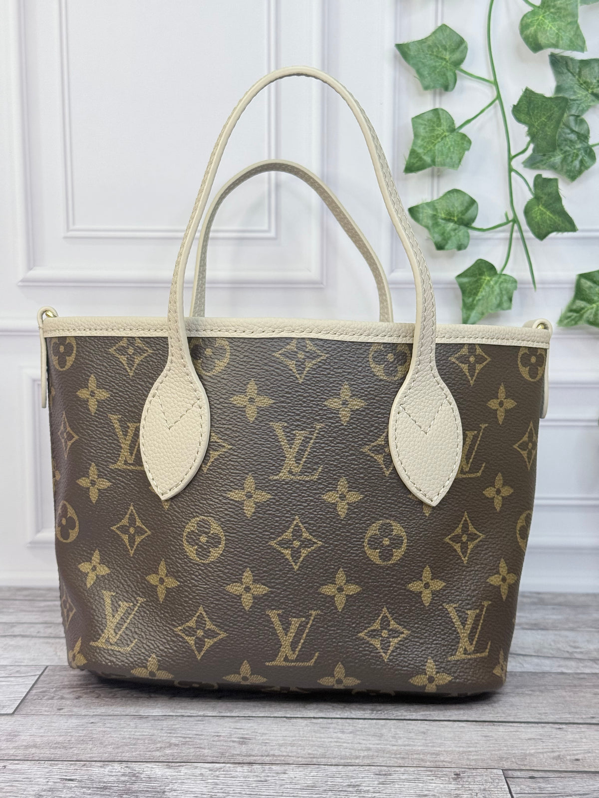 Louis Vuitton Neverfull Bandouliere Inside Out BB (Limestone/Monogram) - Like New
