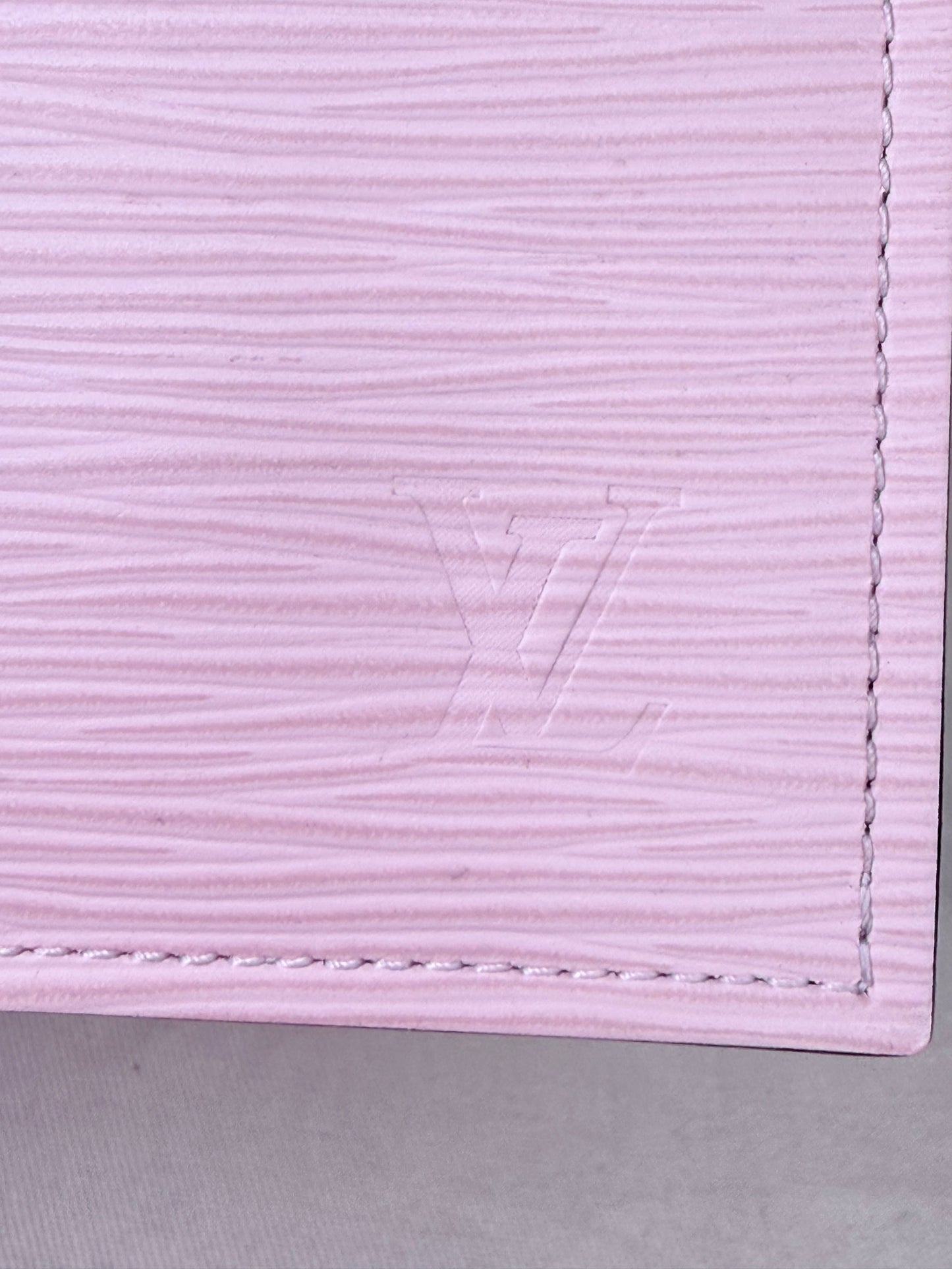 Louis Vuitton Epi Leather Felicie w/ Inserts (Light Pink) - Very Good