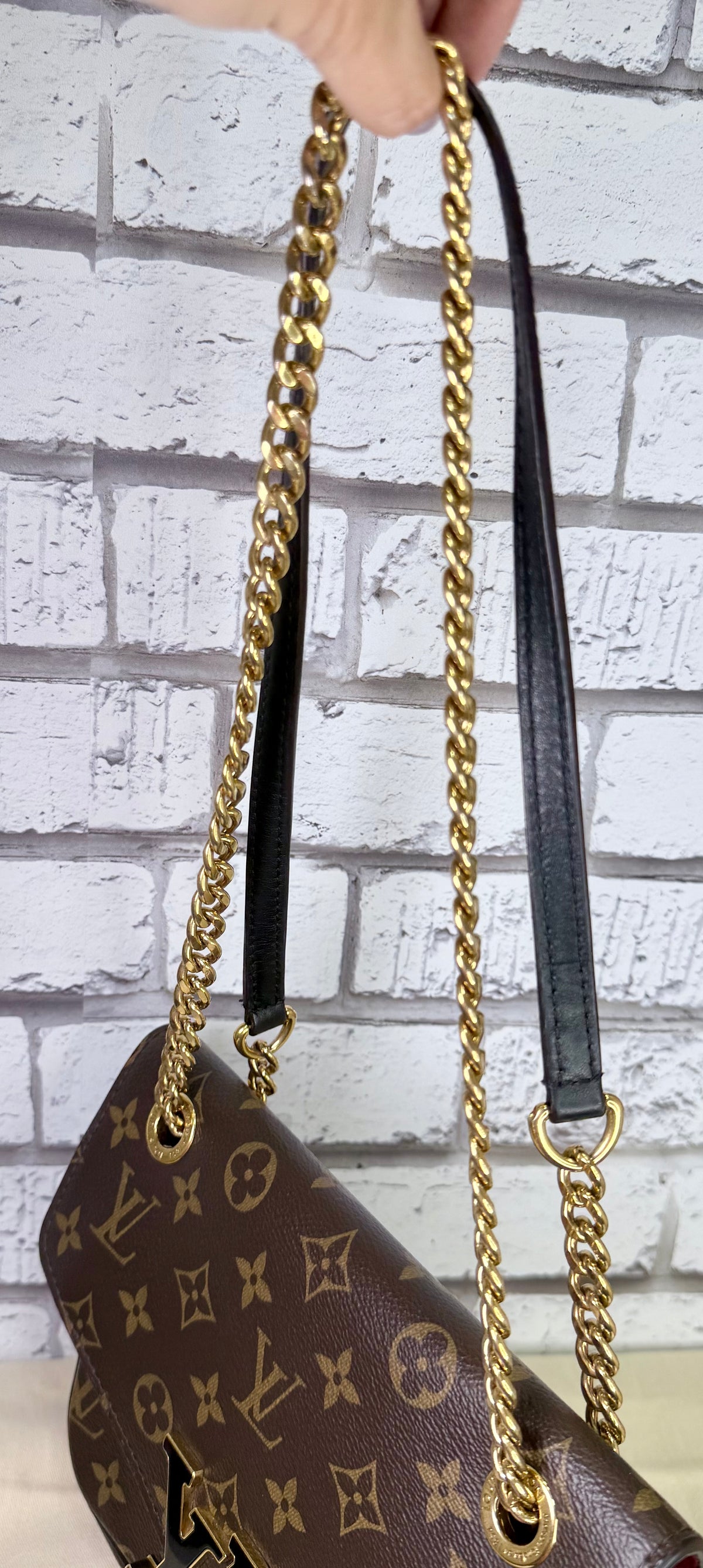 Louis Vuitton Passy (Monogram) - Excellent