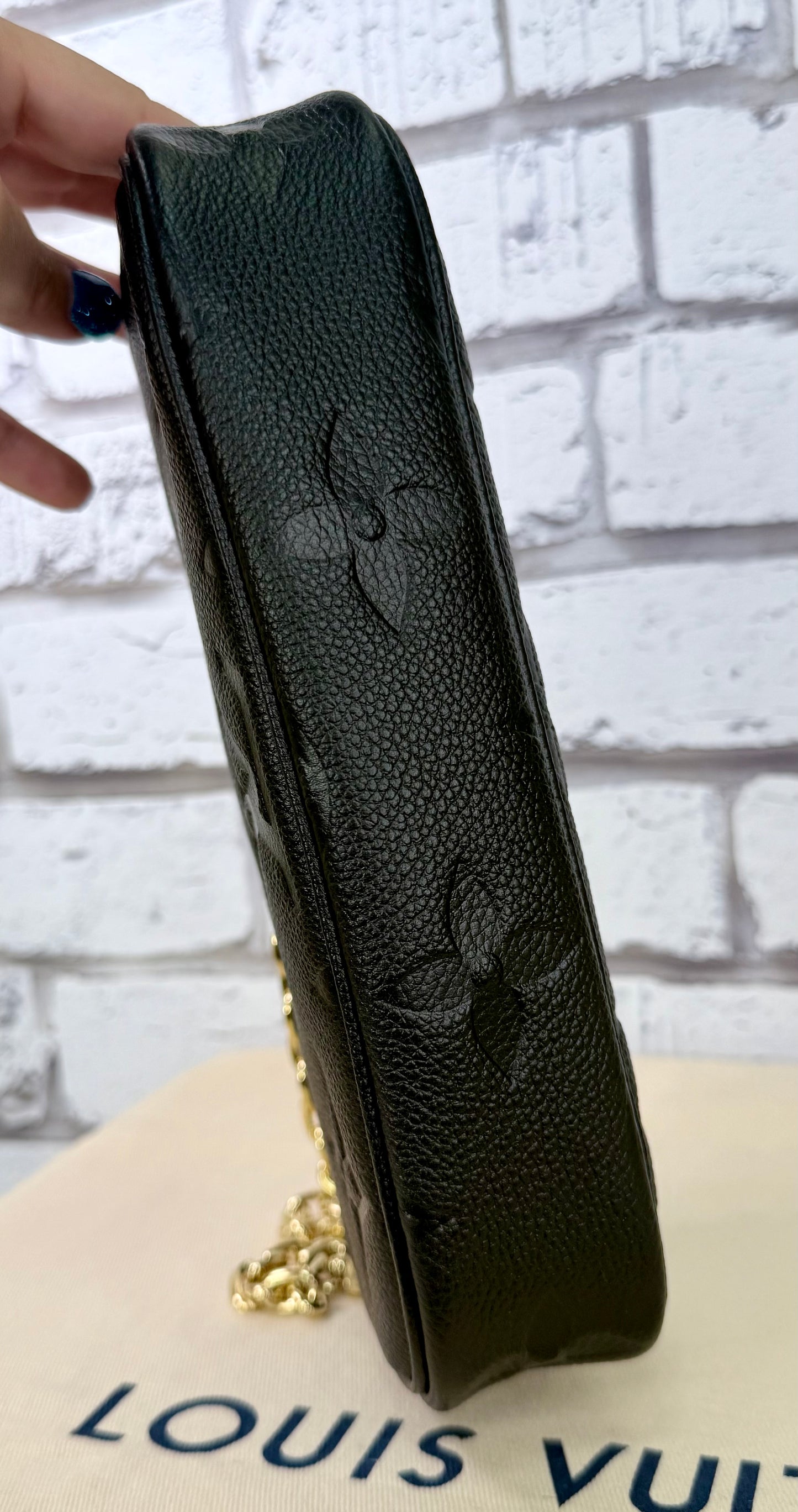 Louis Vuitton Empreinte Leather Chain Ivy (Black) - New
