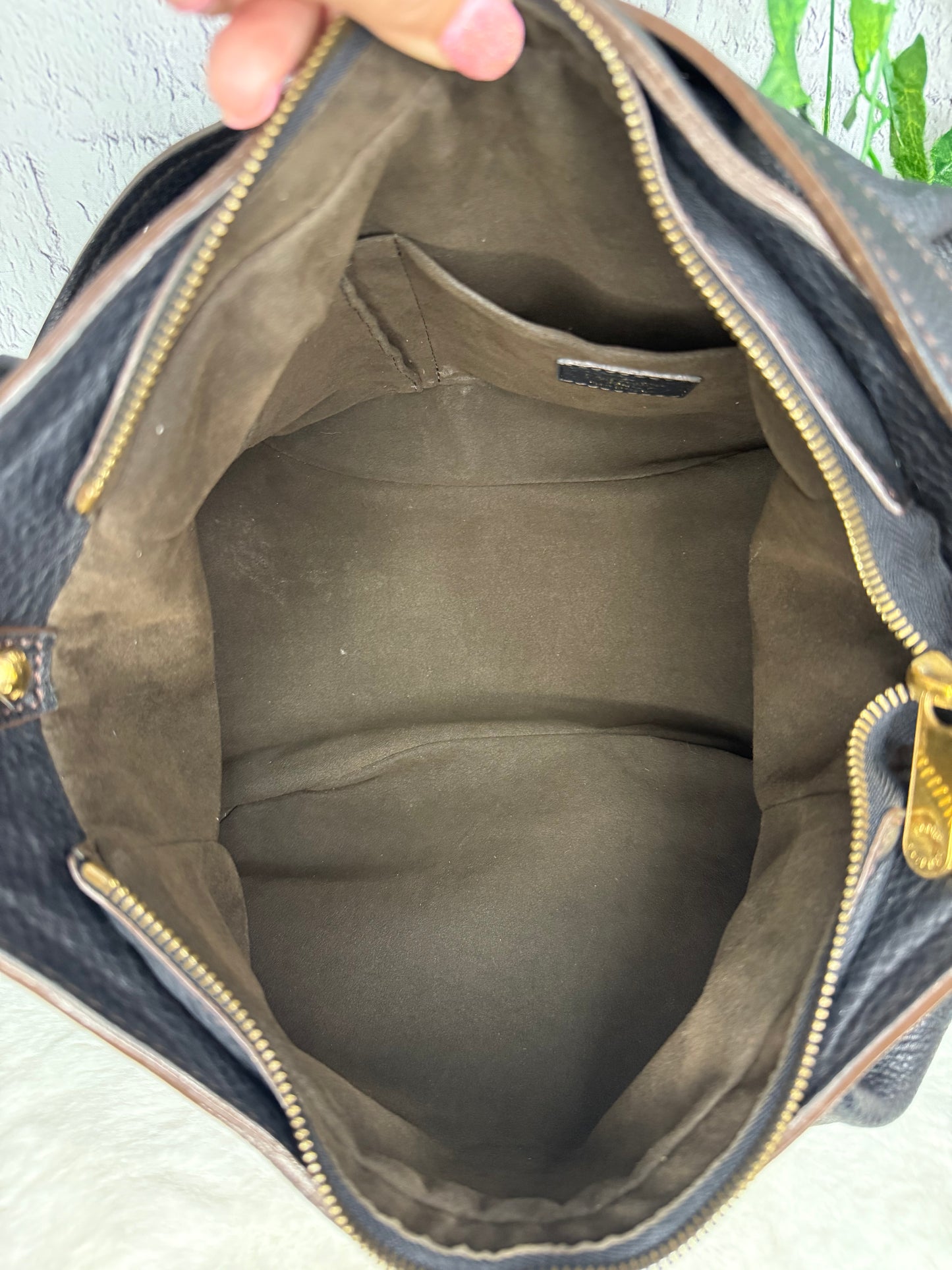 Louis Vuitton Black Mahina Leather XS Hobo