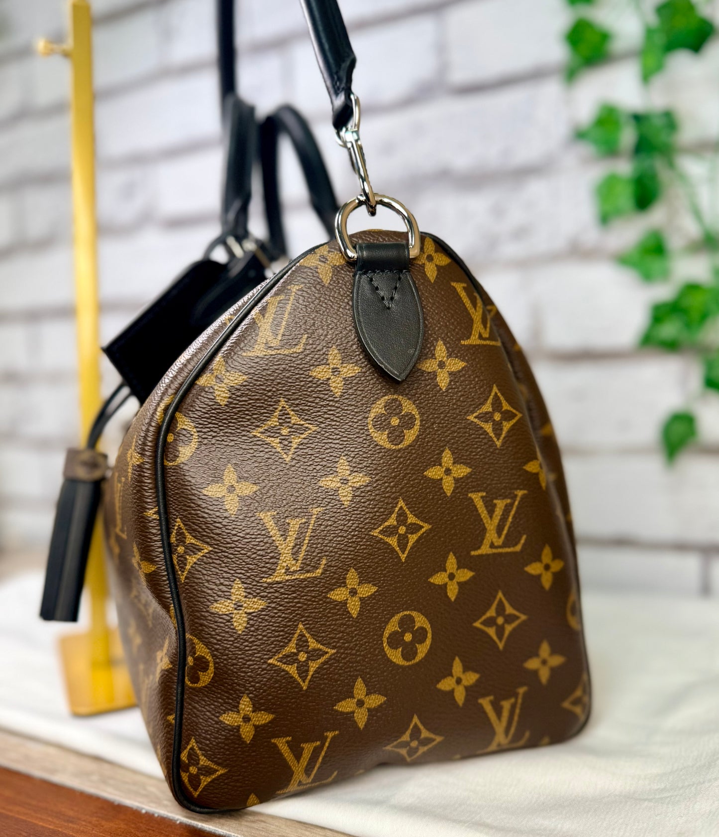 Pre-Owned Louis Vuitton Soft Speedy Dark 30