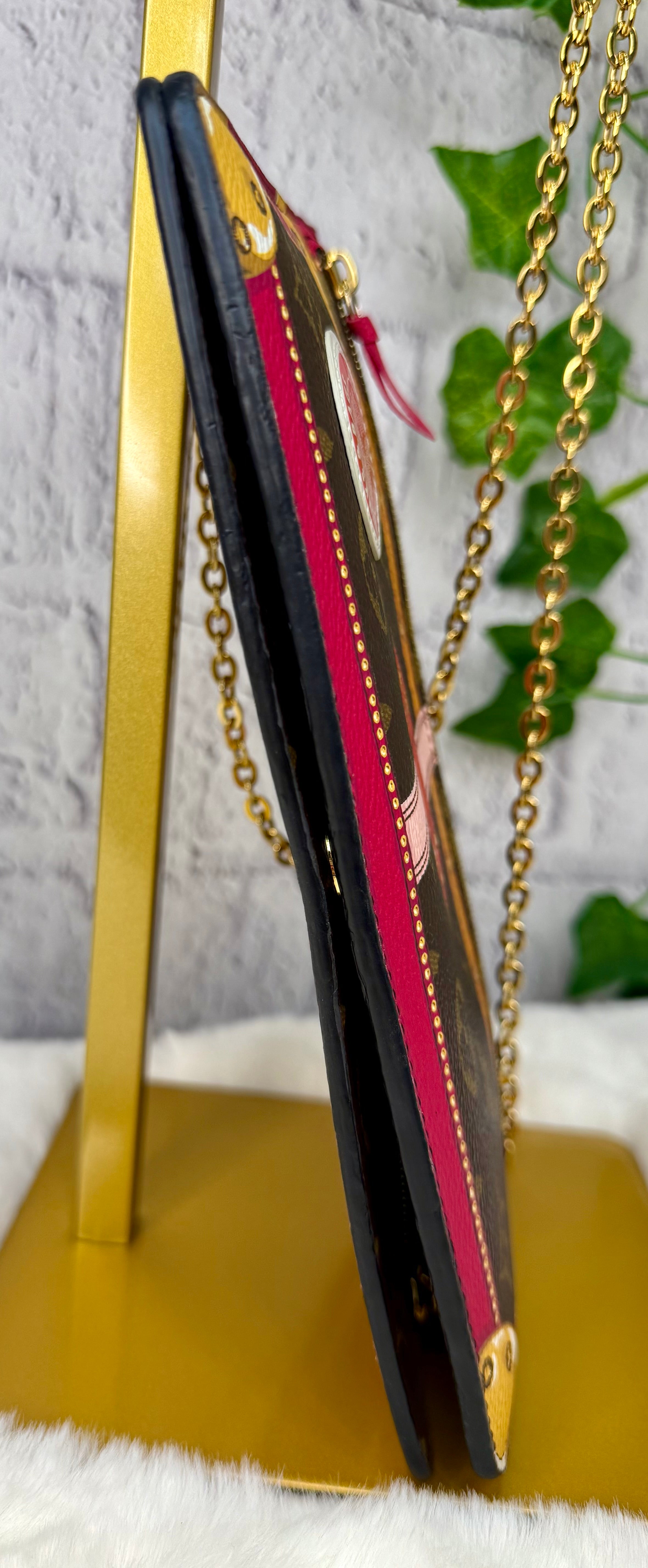 Louis Vuitton Limited Edition Summer Trunks Weekend Pochette – The