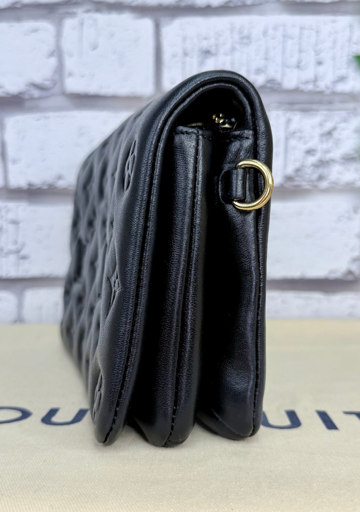 Louis Vuitton Coussin Pochette (Black) - Excellent