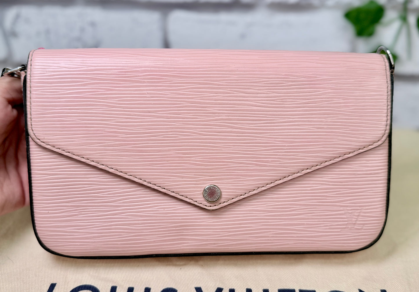 Louis Vuitton Epi Leather Felicie w/ Inserts (Light Pink) - Very Good