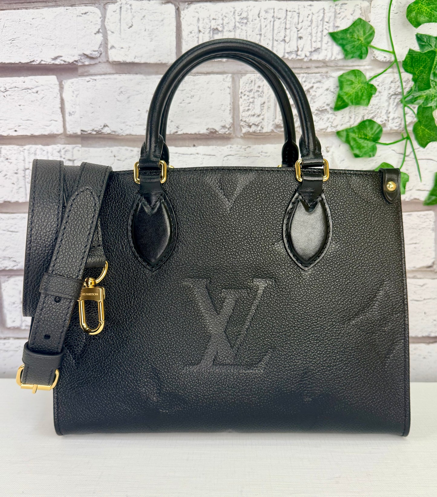 Louis Vuitton Black Empreinte On The Go PM