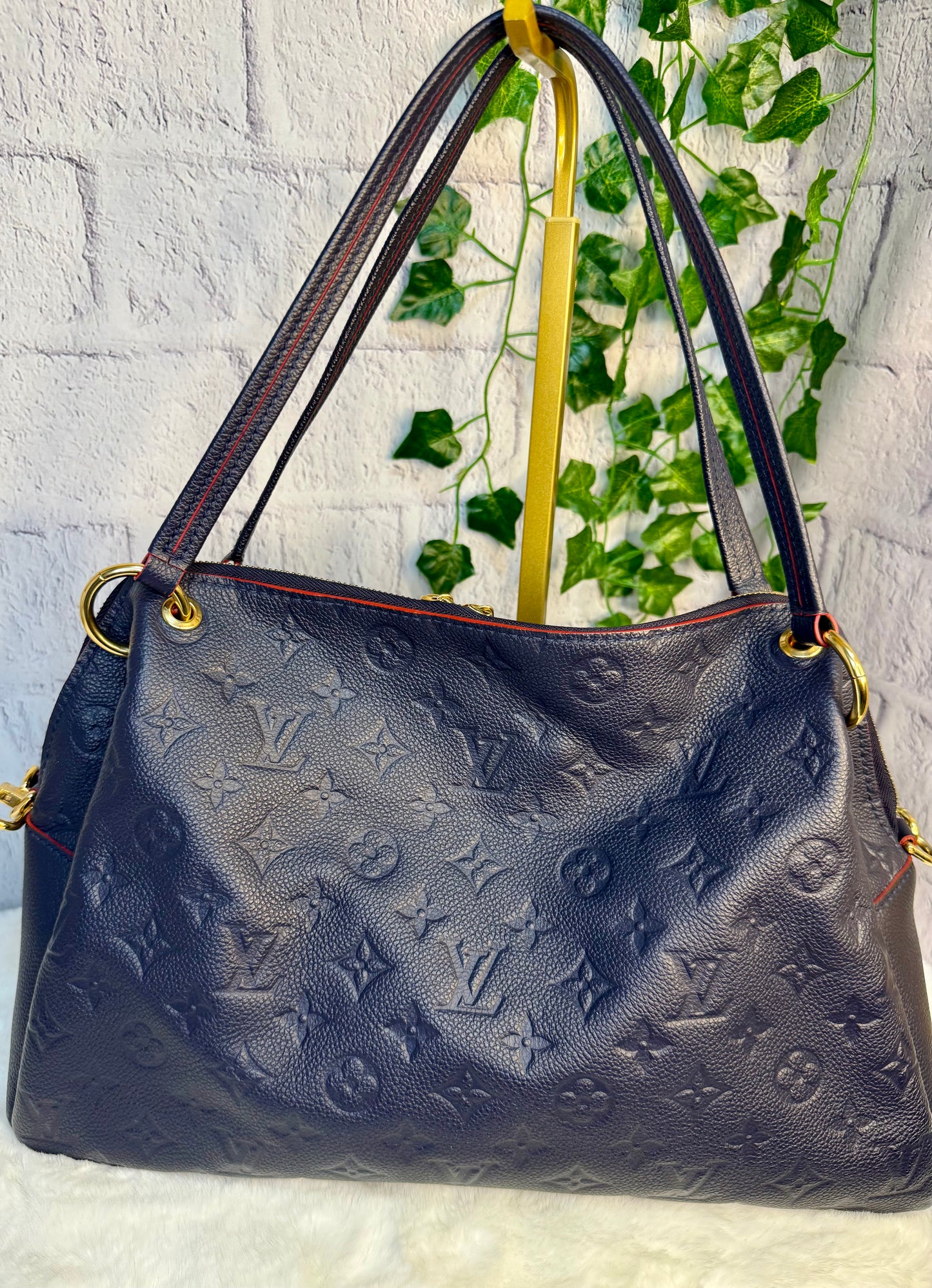 Louis Vuitton Ponthieu Empreinte Leather Marine Rouge