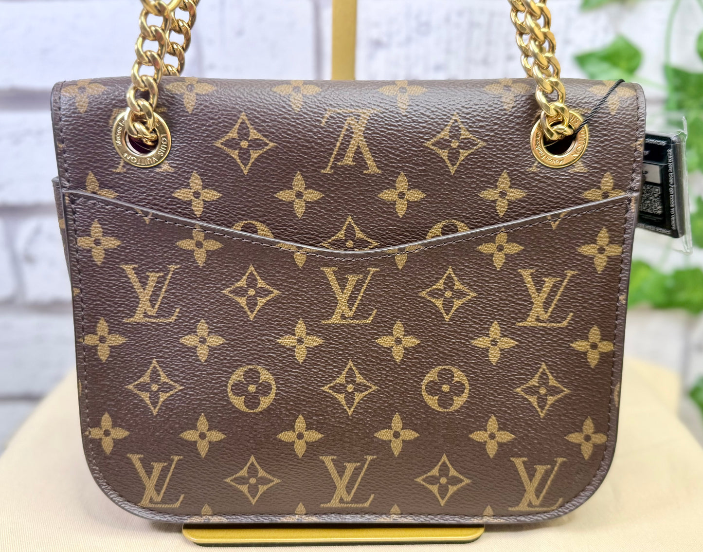 Louis Vuitton Passy (Monogram) - Excellent