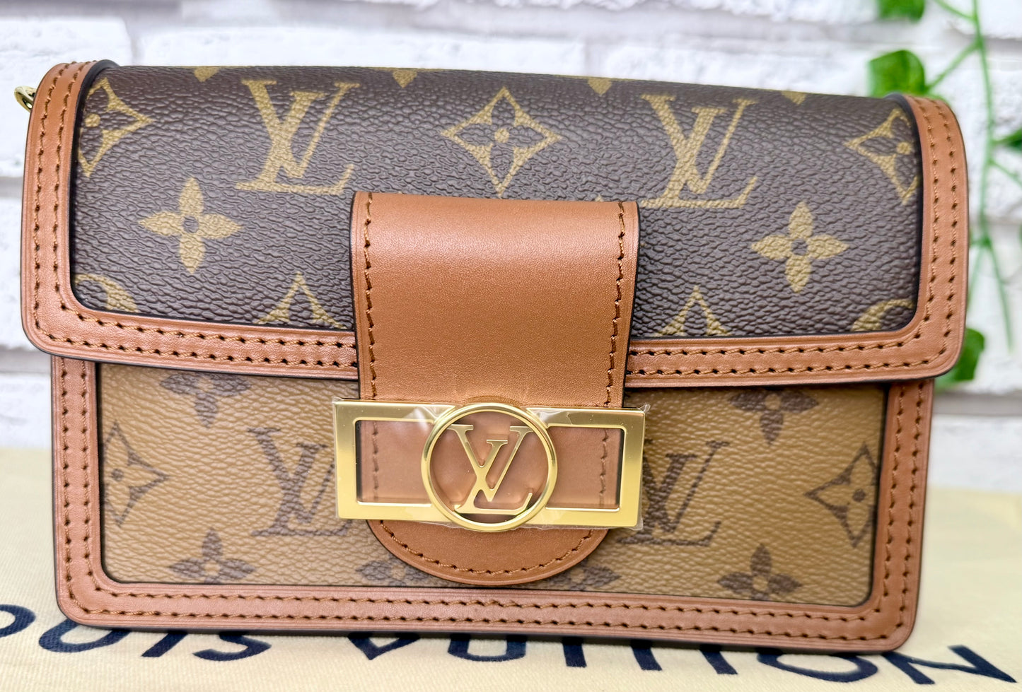 Louis Vuitton Chain Dauphine (Reverse Monogram) - Pristine