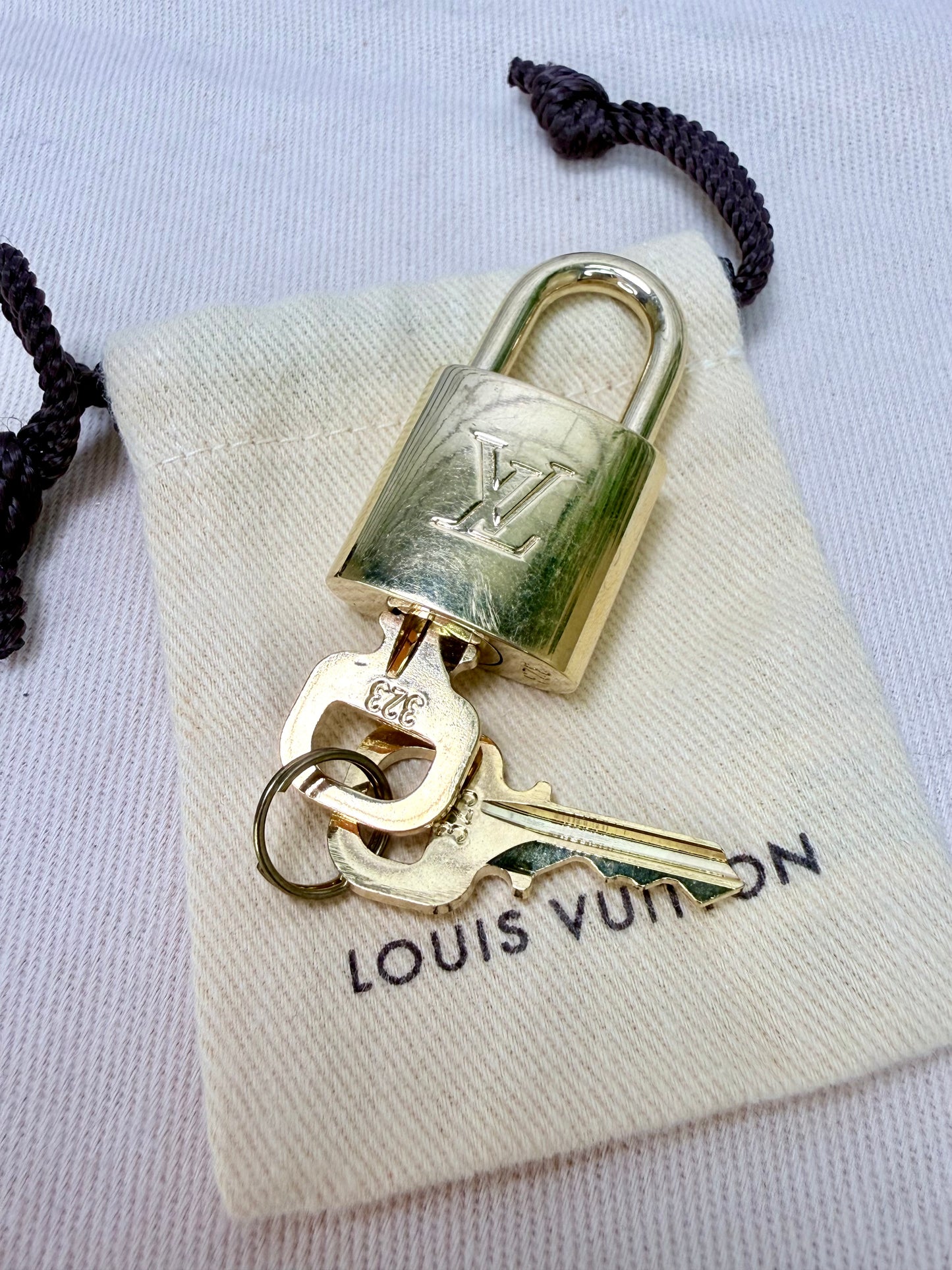 Louis Vuitton Alma BB (Monogram) - Like New