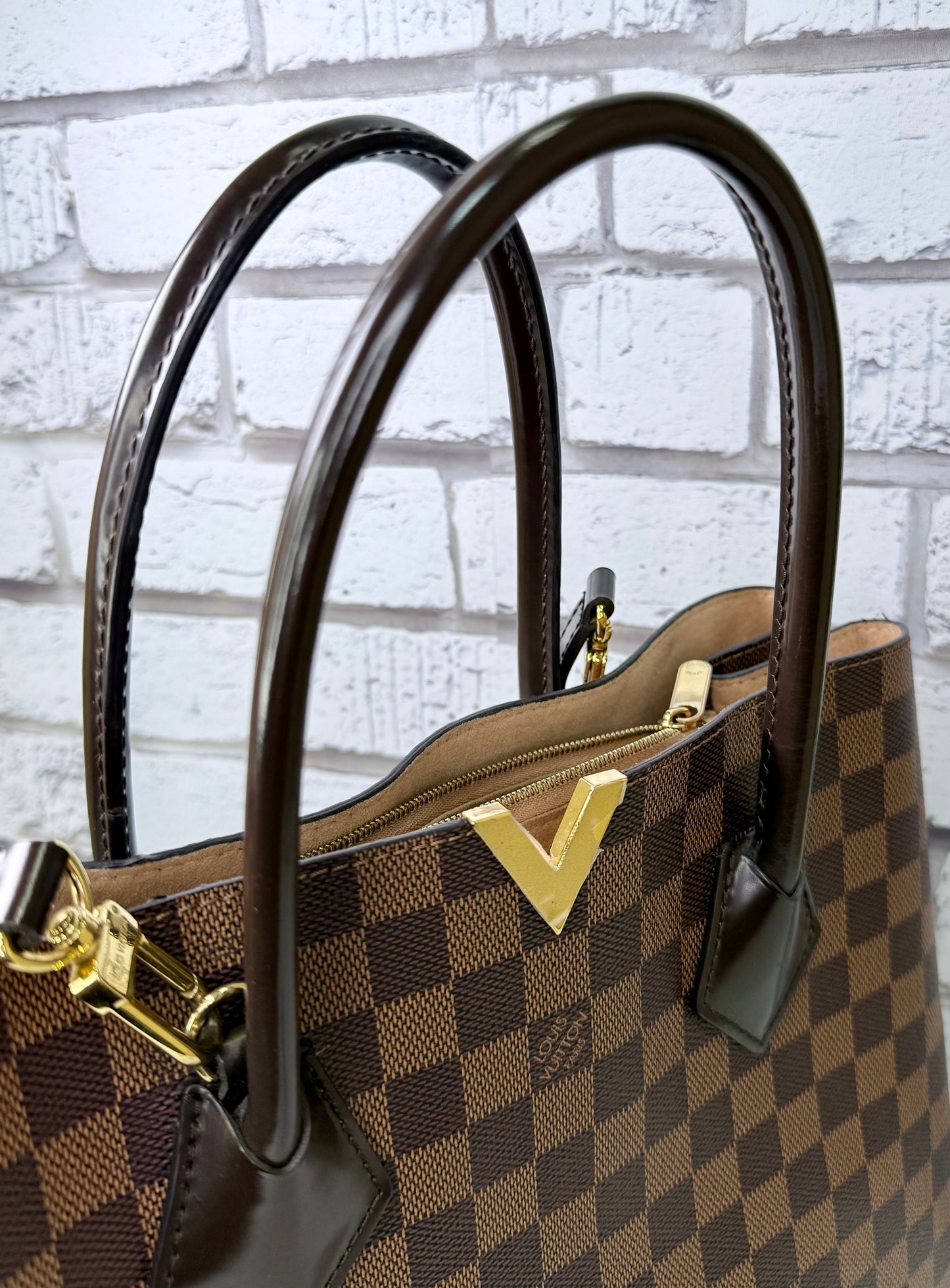 Louis Vuitton Kensington Tote (Damier Ebene) - Very Good