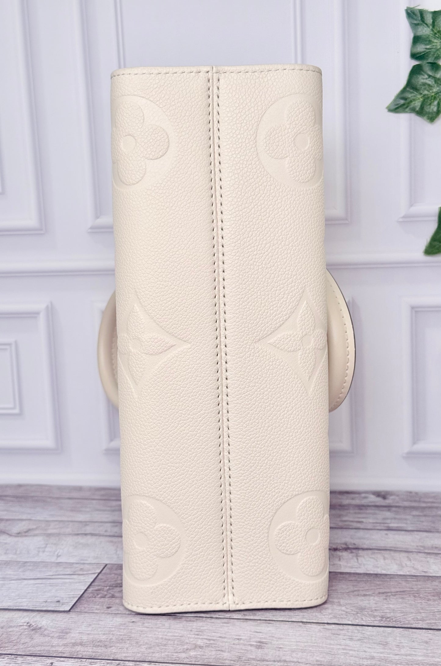 Louis Vuitton Empreinte Leather On The Go East West (Cream) - Like New