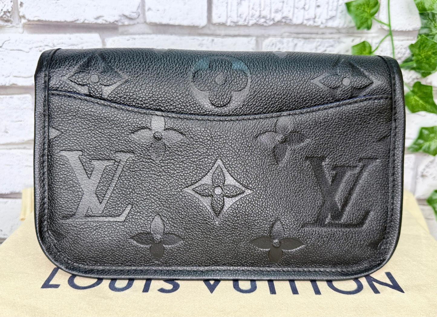 Louis Vuitton Empreinte Leather Diane (Black) - Excellent